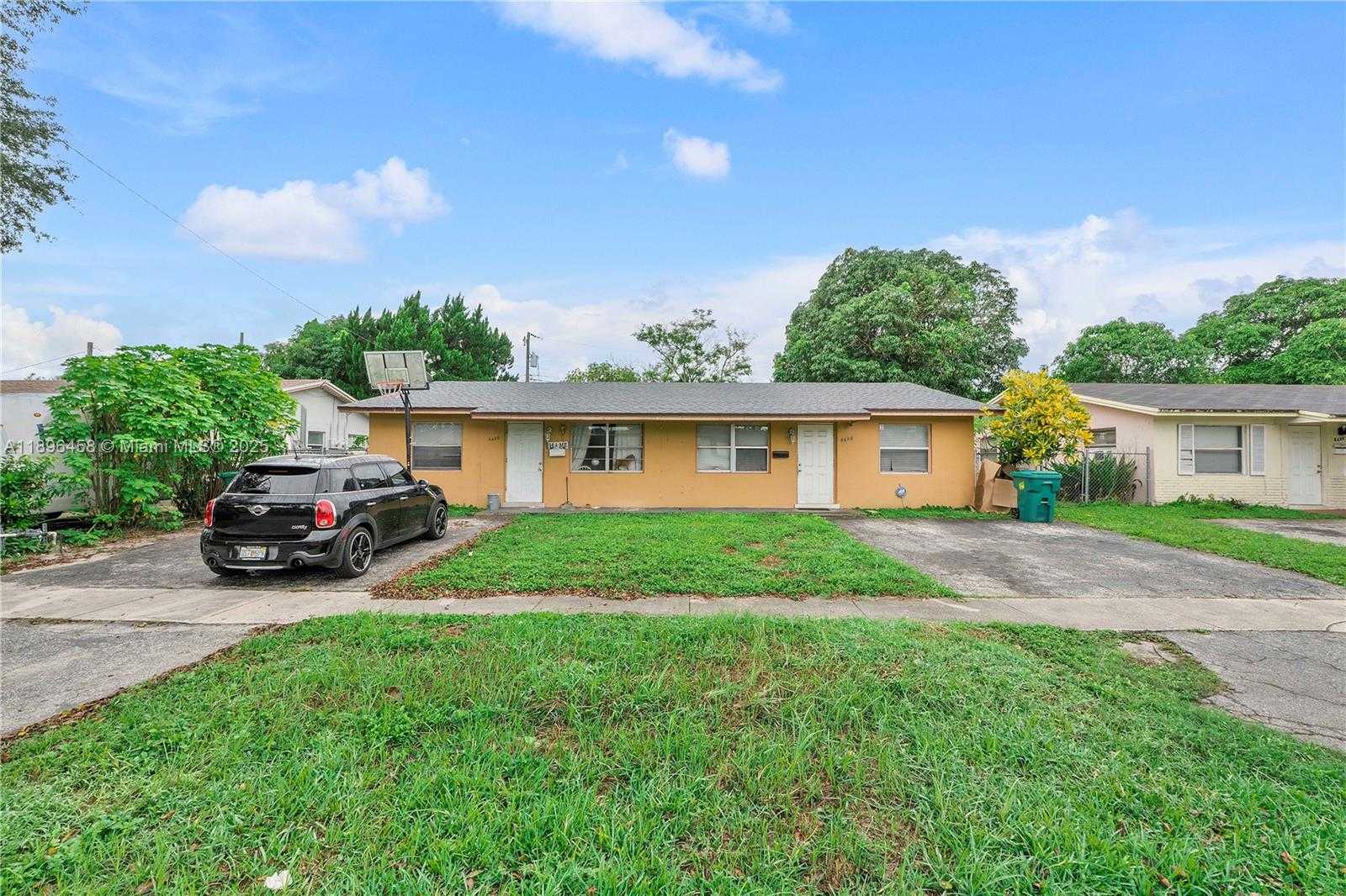 Small Image of 5620 NORTH WEST 14TH CT, Lauderhill Number 3
