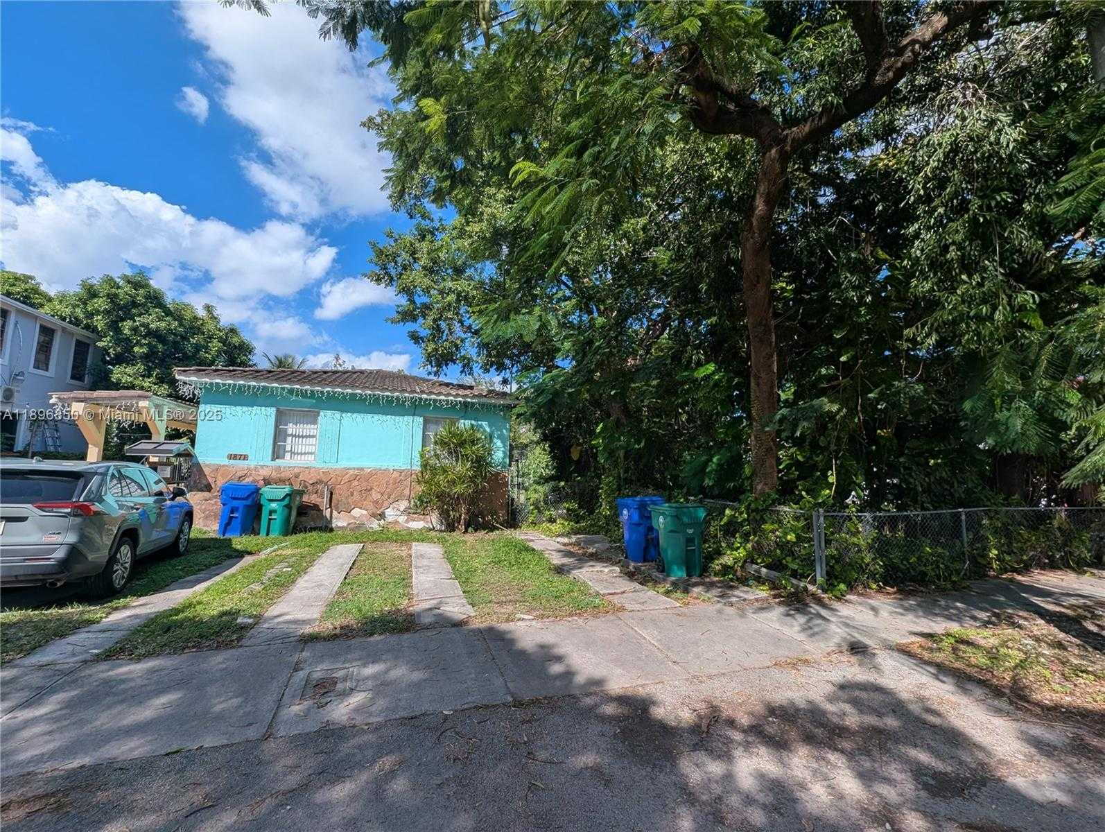 Small Image of 1871 NORTH WEST 18TH TER, Miami Number 5