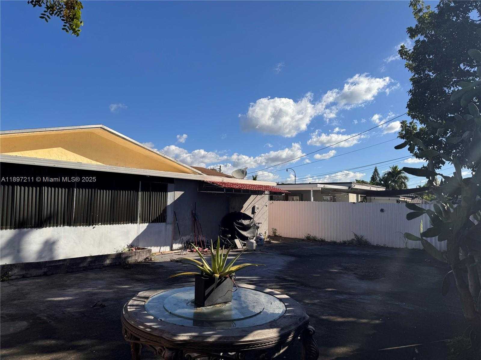Small Image of 26 EAST 48TH ST #2, Hialeah Number 11
