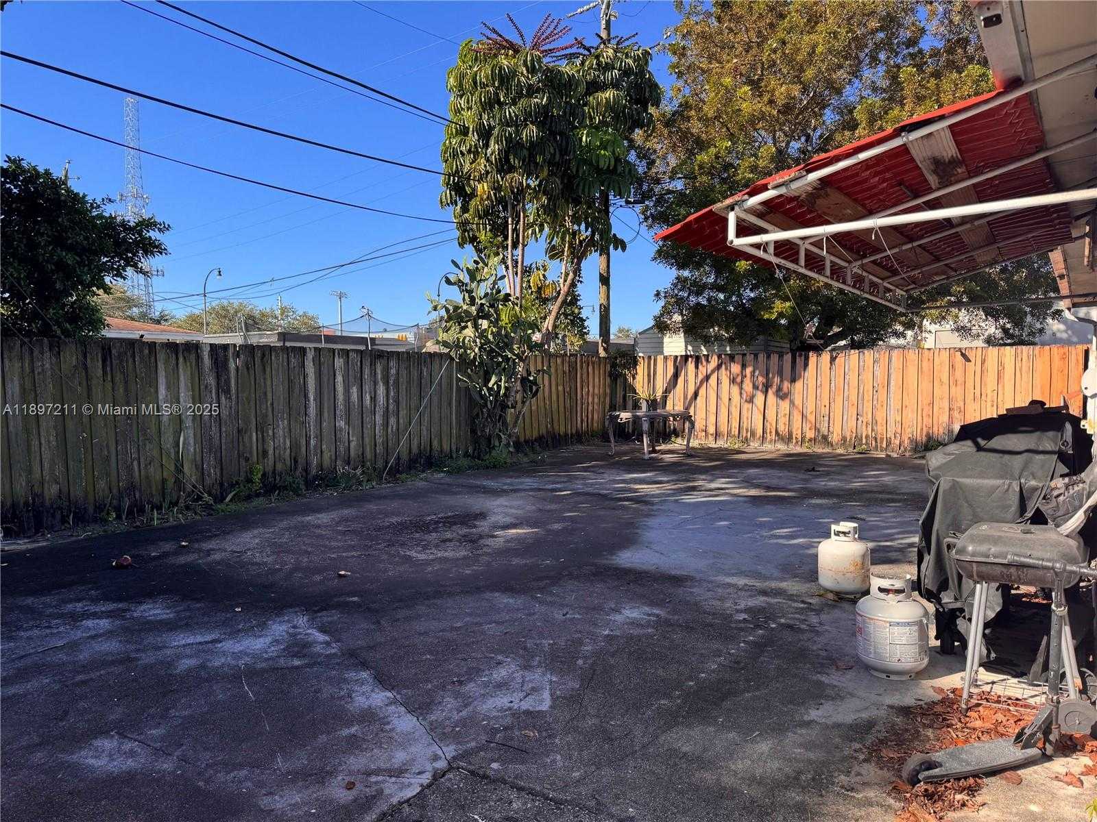 Small Image of 26 EAST 48TH ST #2, Hialeah Number 12