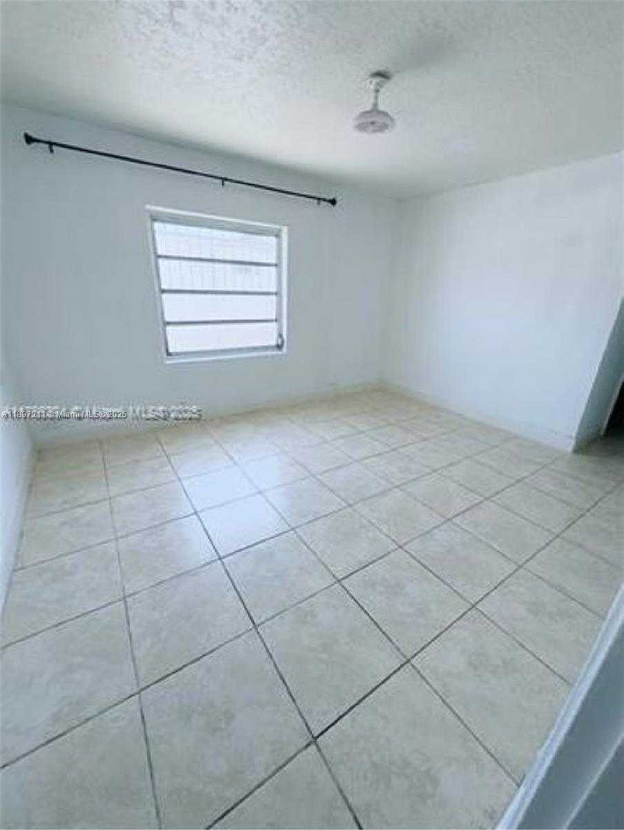 Small Image of 26 EAST 48TH ST #2, Hialeah Number 5