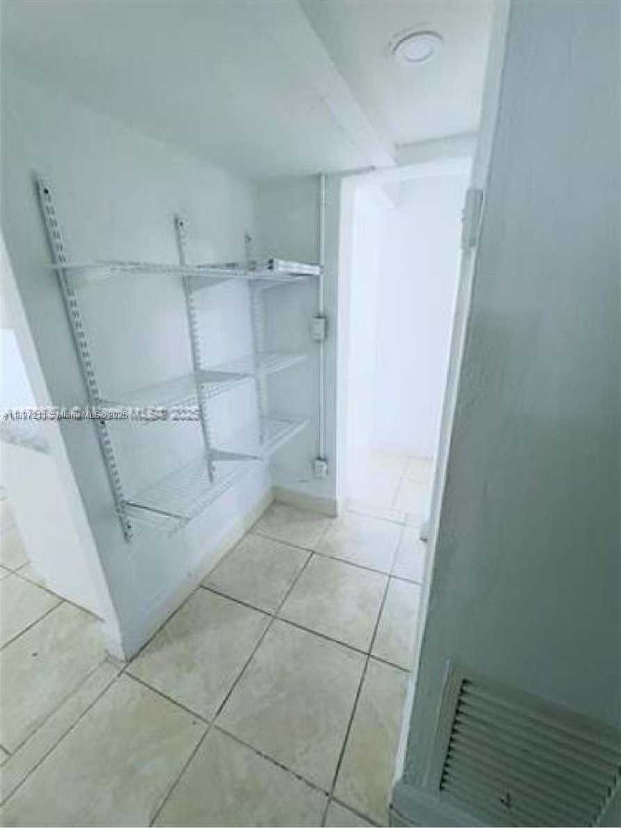 Small Image of 26 EAST 48TH ST #2, Hialeah Number 7