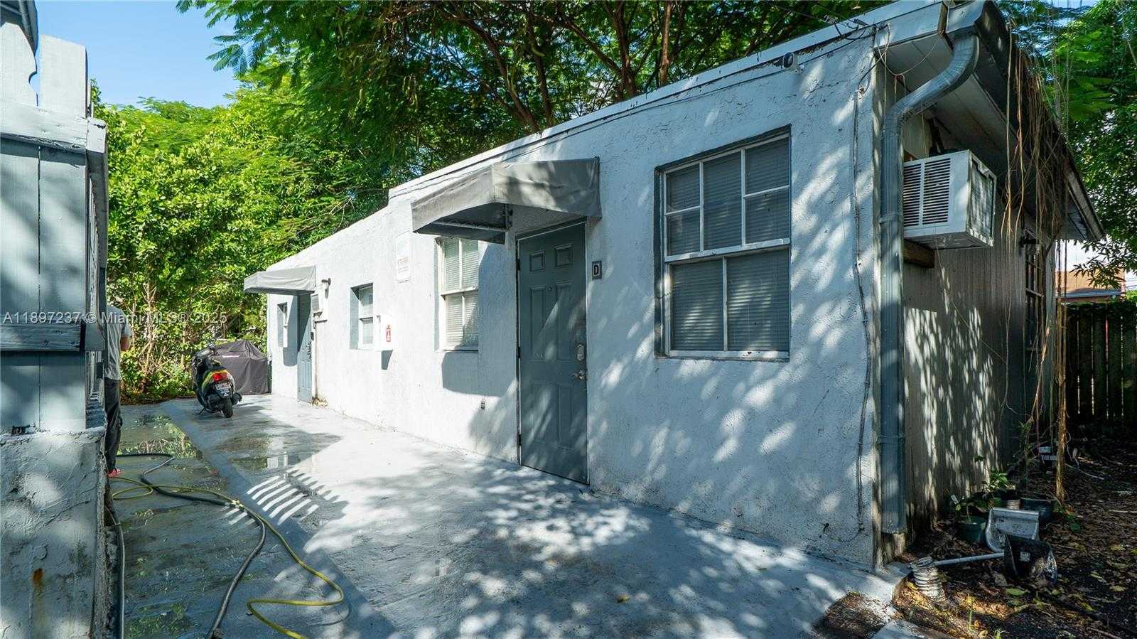 Small Image of 1177 NORTH WEST 30TH ST, Miami Number 13