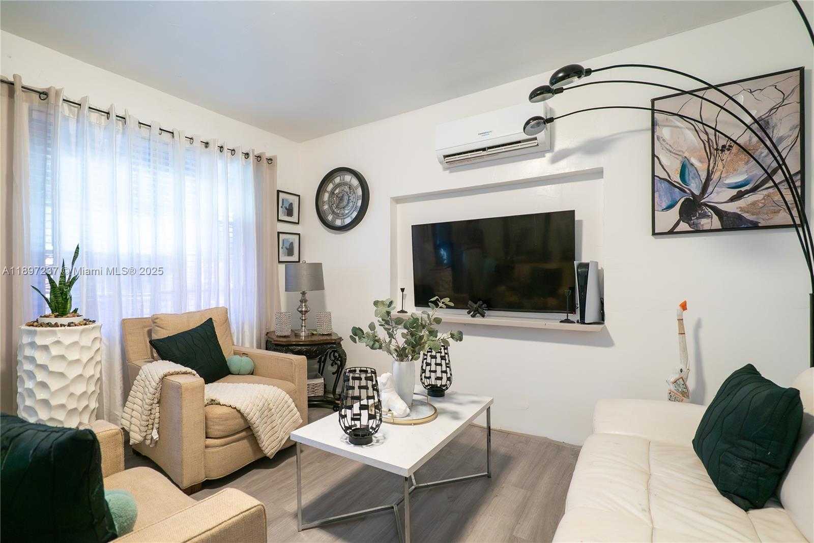 Small Image of 1177 NORTH WEST 30TH ST, Miami Number 17