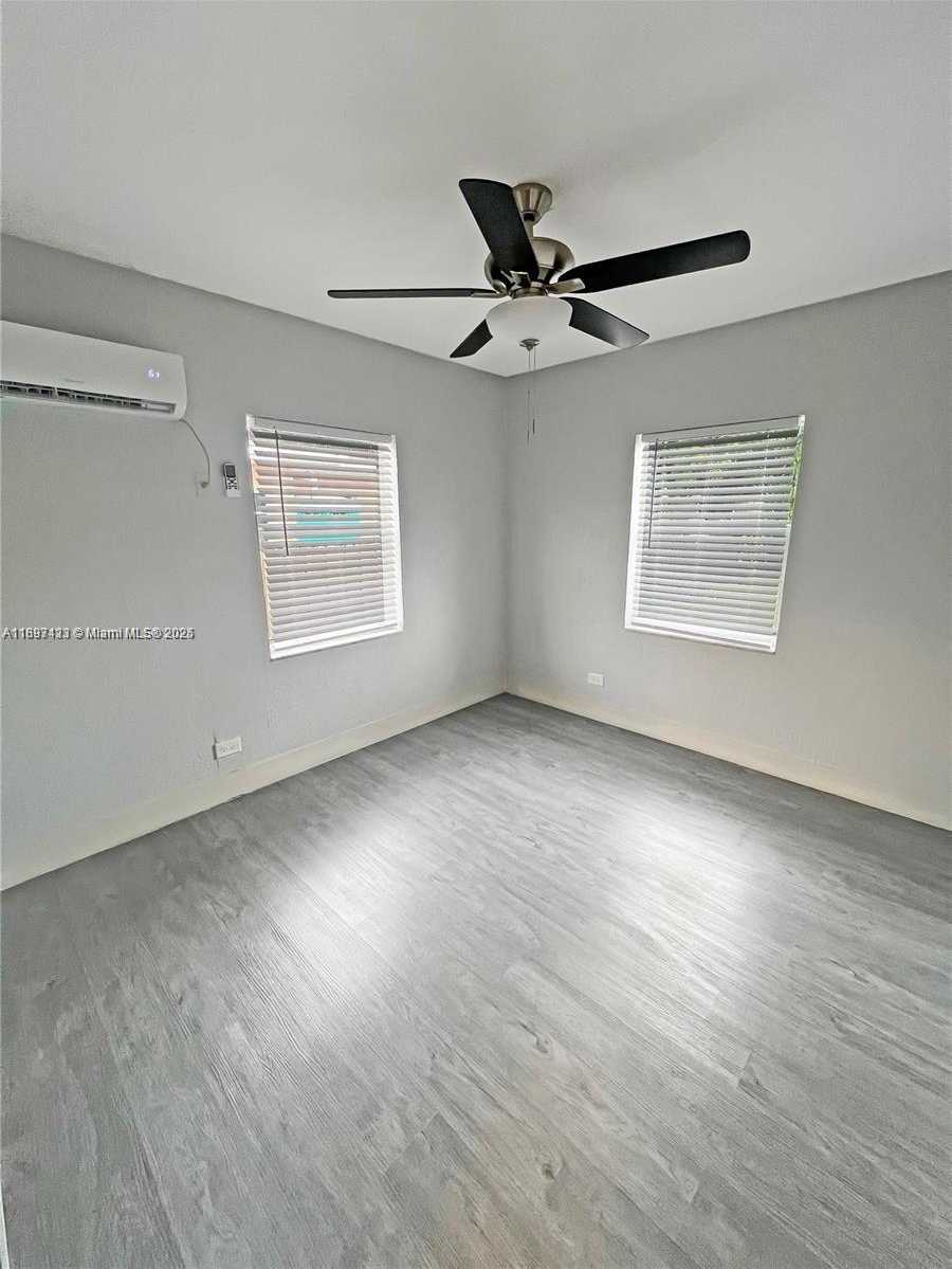 Small Image of 2783 SOUTH WEST 33RD CT, Miami Number 11