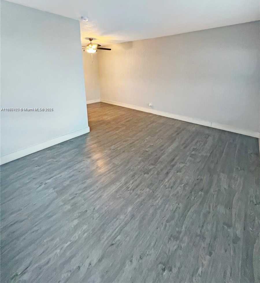 Small Image of 2783 SOUTH WEST 33RD CT, Miami Number 6