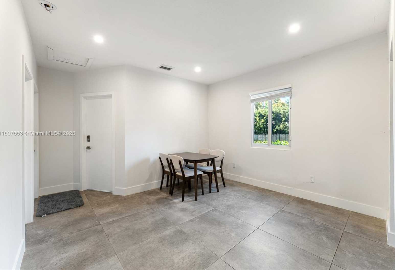 Small Image of 19 NORTH EAST 48TH ST, Miami Number 13