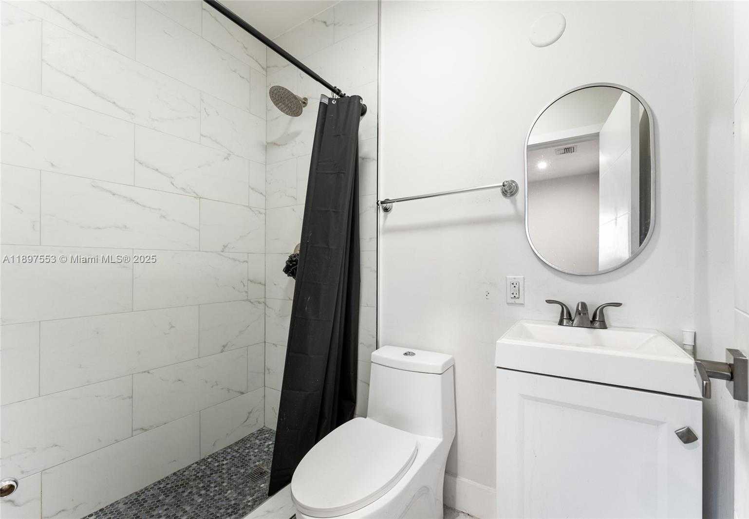 Small Image of 19 NORTH EAST 48TH ST, Miami Number 17