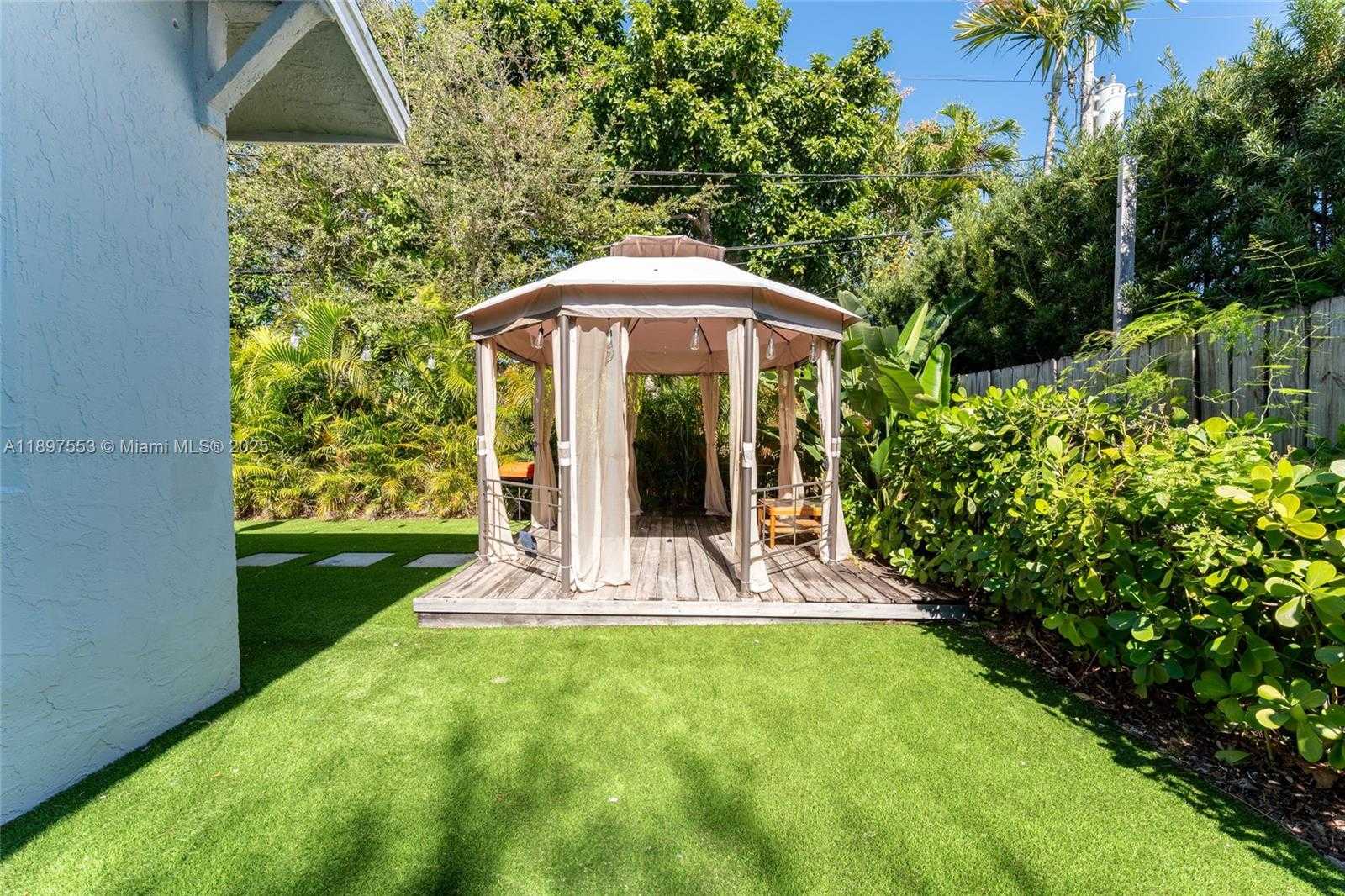 Small Image of 19 NORTH EAST 48TH ST, Miami Number 20