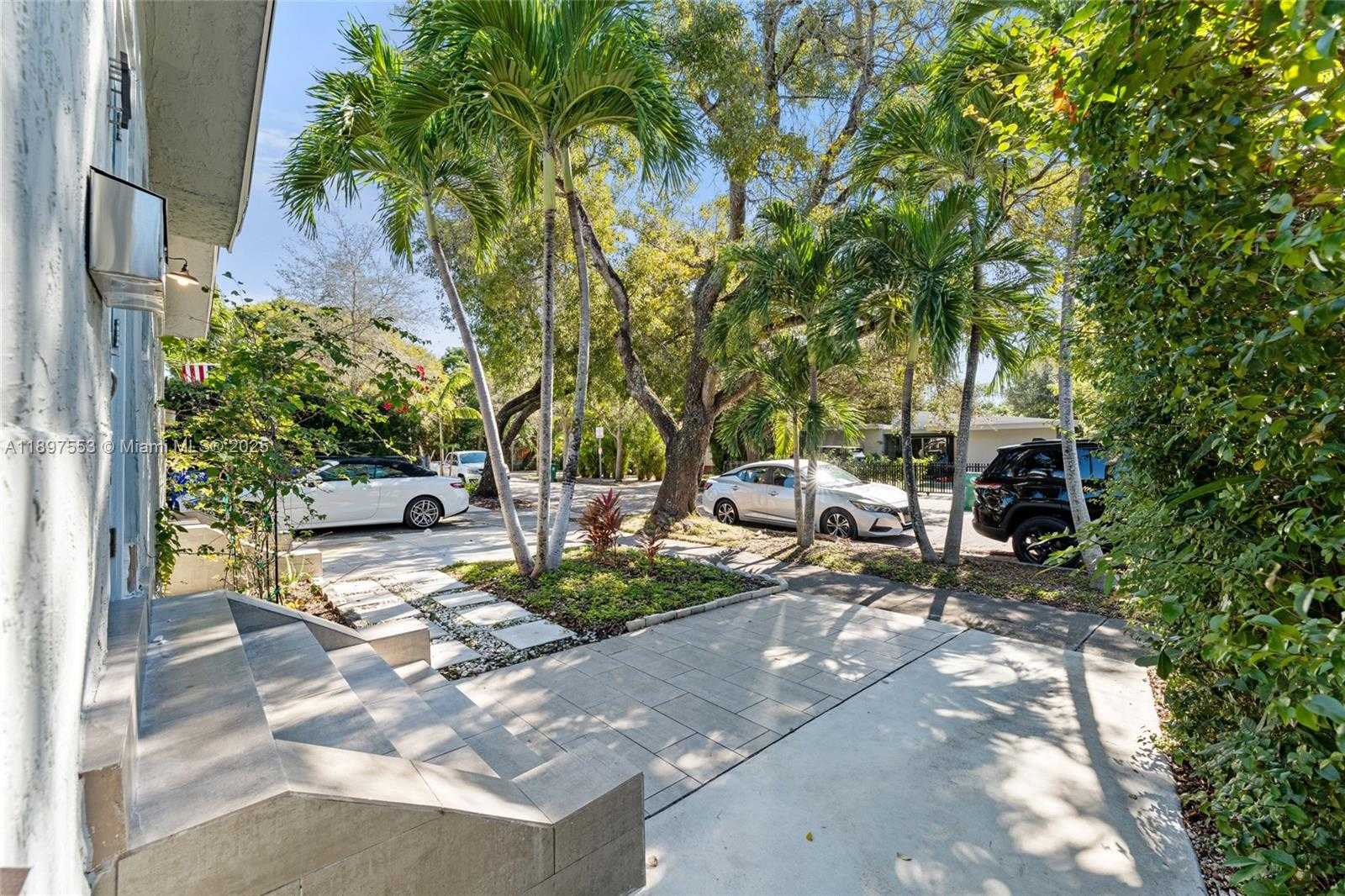 Small Image of 19 NORTH EAST 48TH ST, Miami Number 21