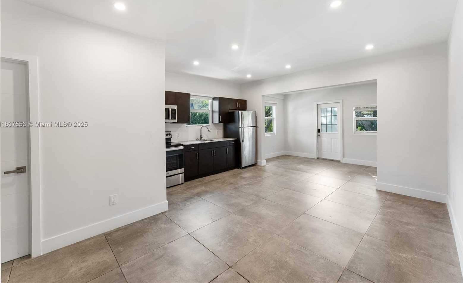 Small Image of 19 NORTH EAST 48TH ST, Miami Number 8