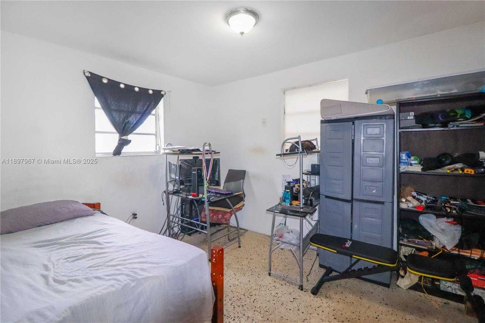 Small Image of 333 SOUTH WEST 30TH AVE, Miami Number 19