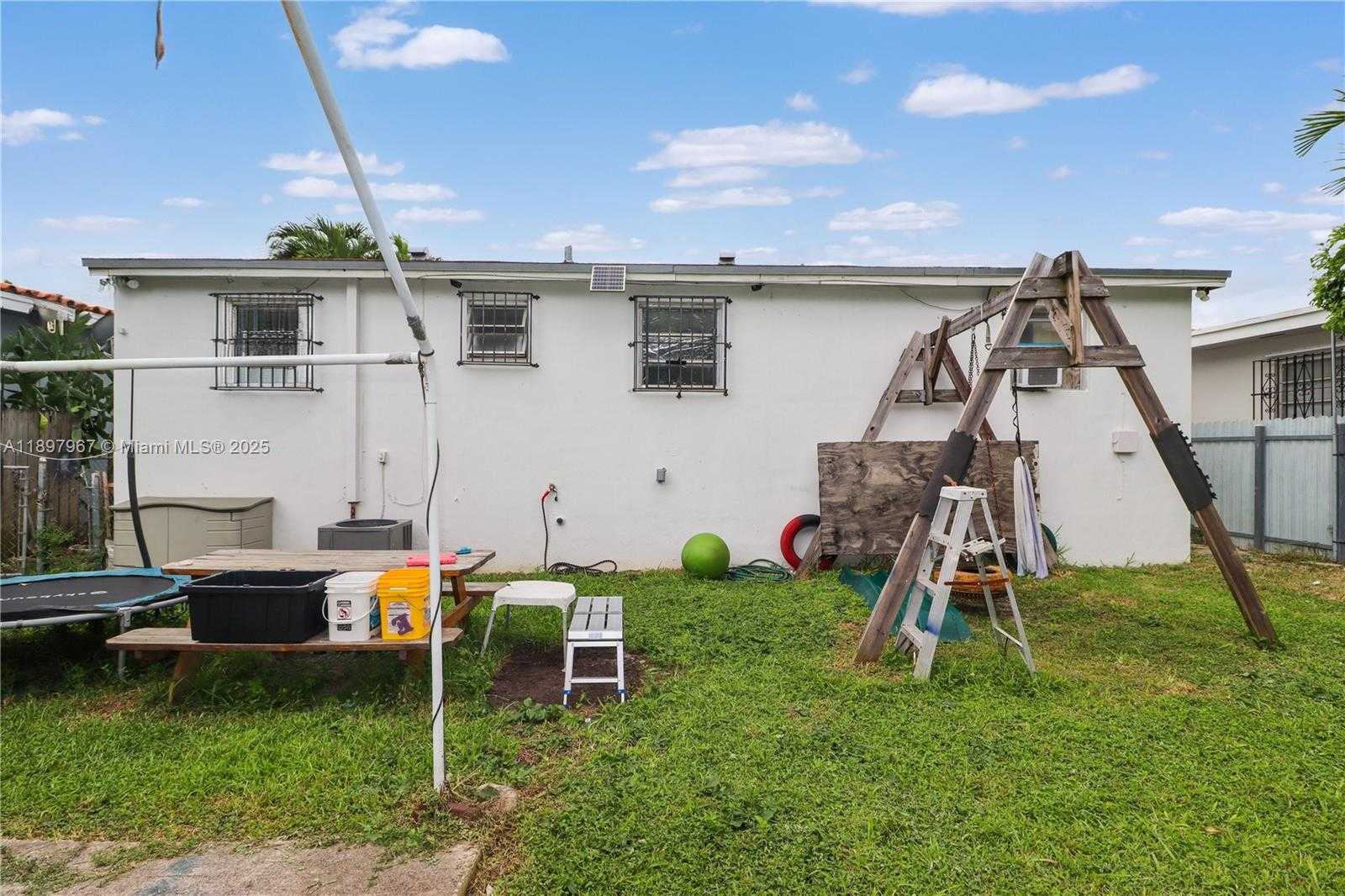 Small Image of 333 SOUTH WEST 30TH AVE, Miami Number 24