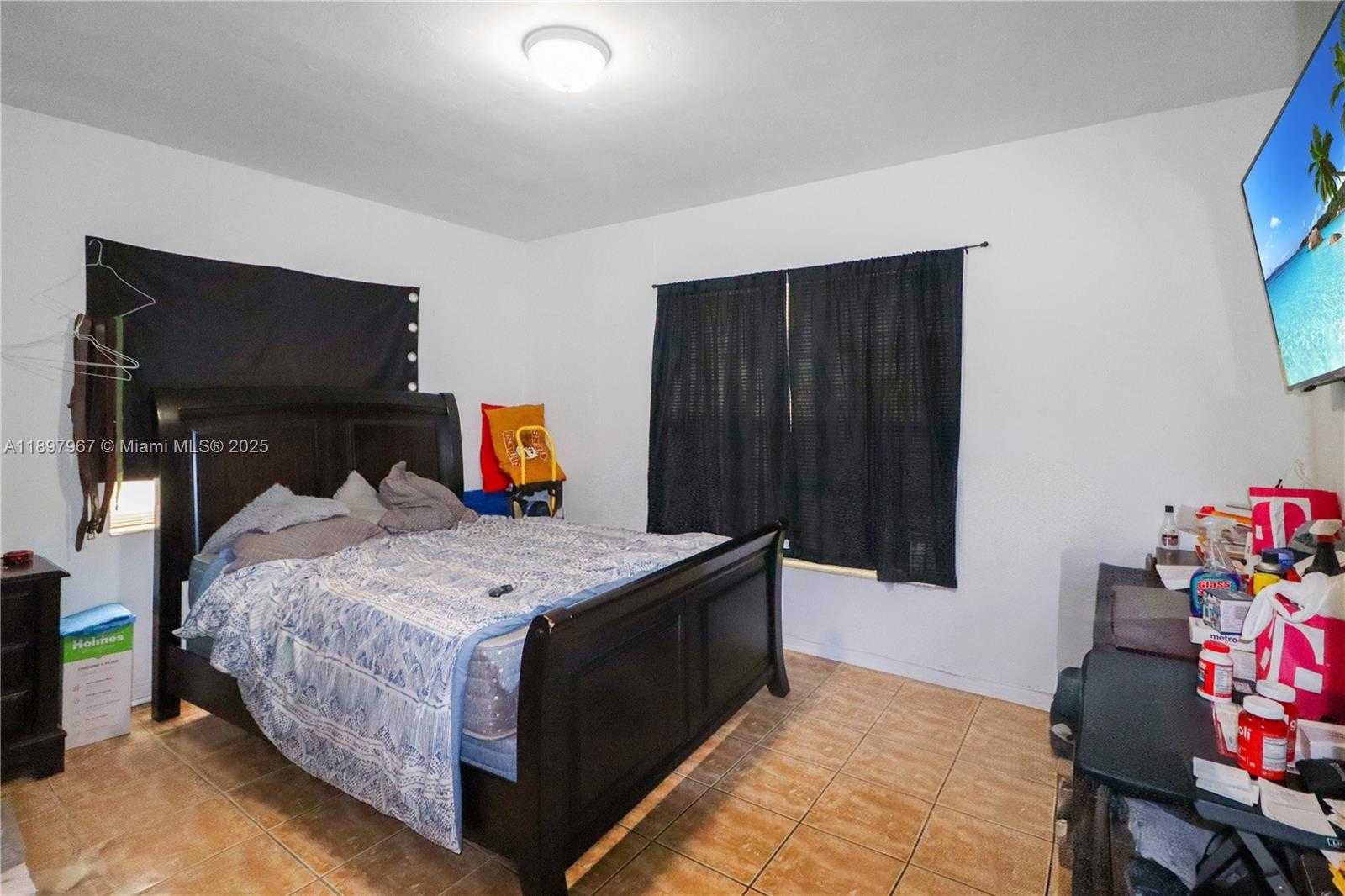Small Image of 333 SOUTH WEST 30TH AVE, Miami Number 6
