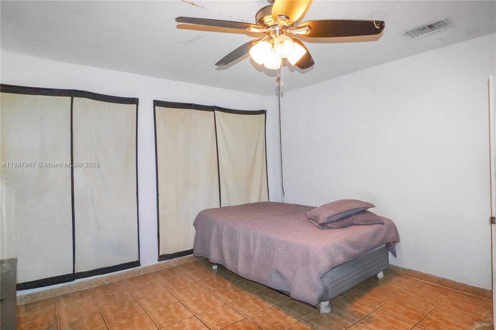 Small Image of 333 SOUTH WEST 30TH AVE, Miami Number 7