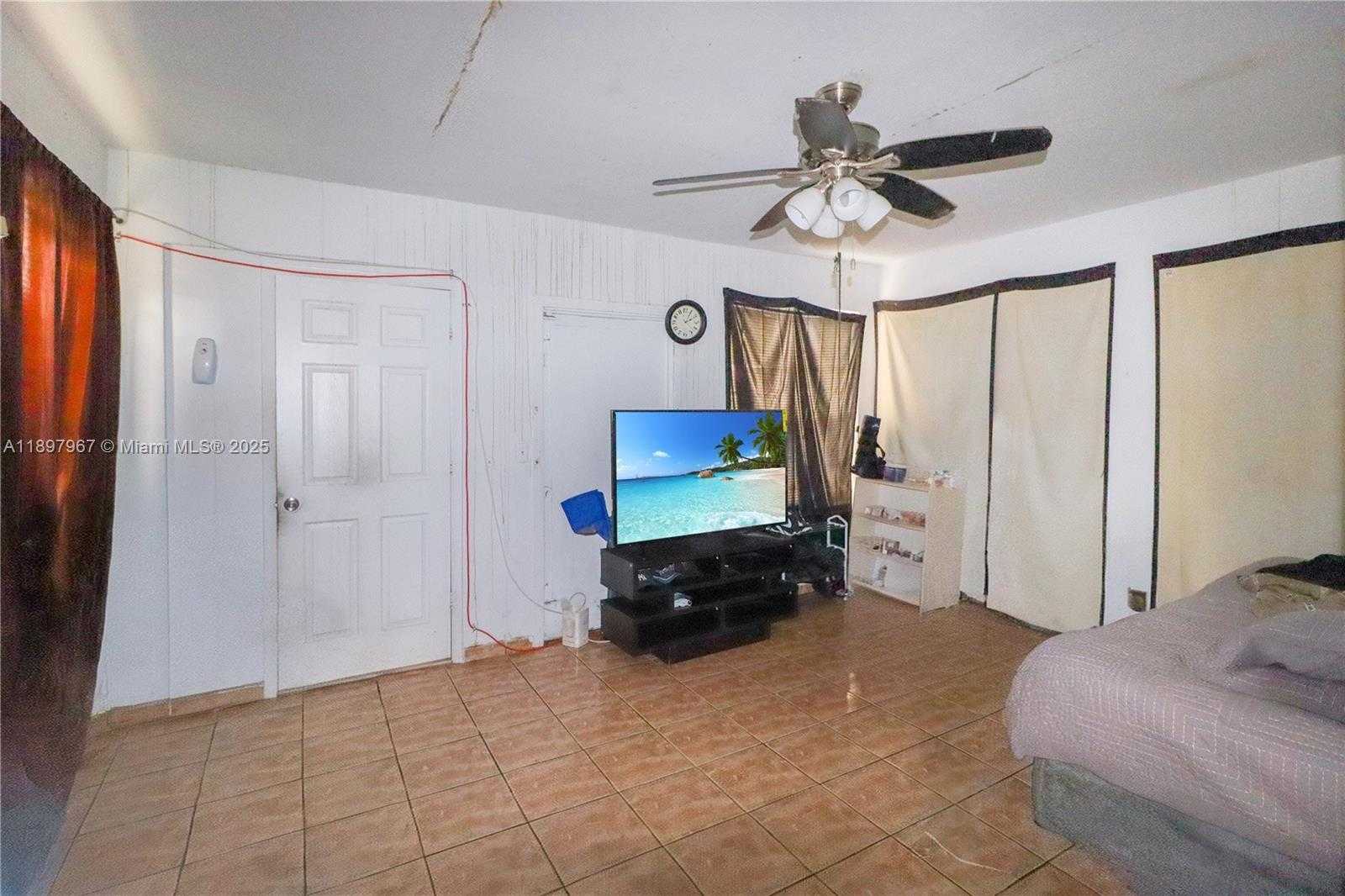 Small Image of 333 SOUTH WEST 30TH AVE, Miami Number 8
