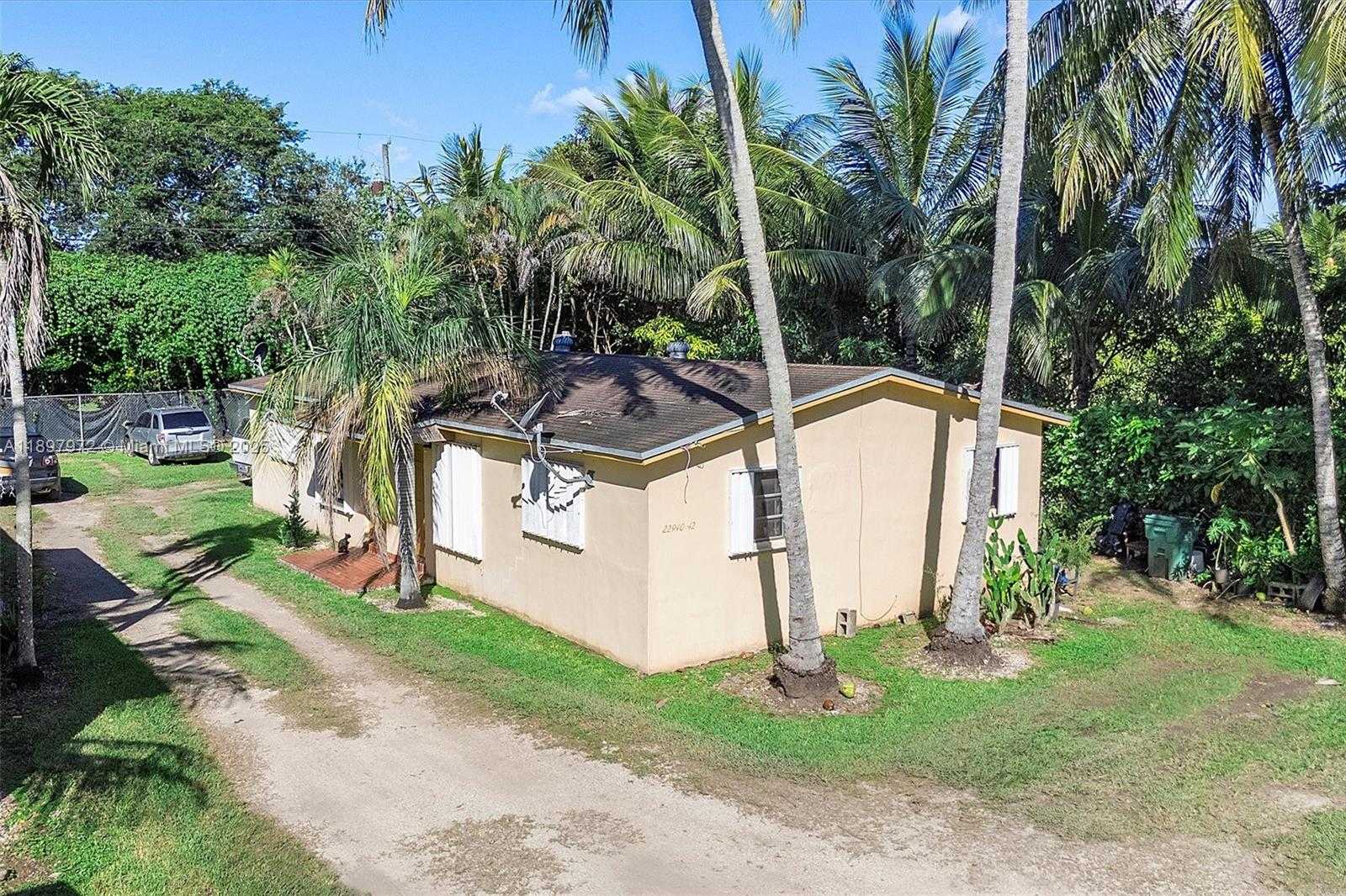 Small Image of 22940 SOUTH WEST 156TH AVE #4, Miami Number 23