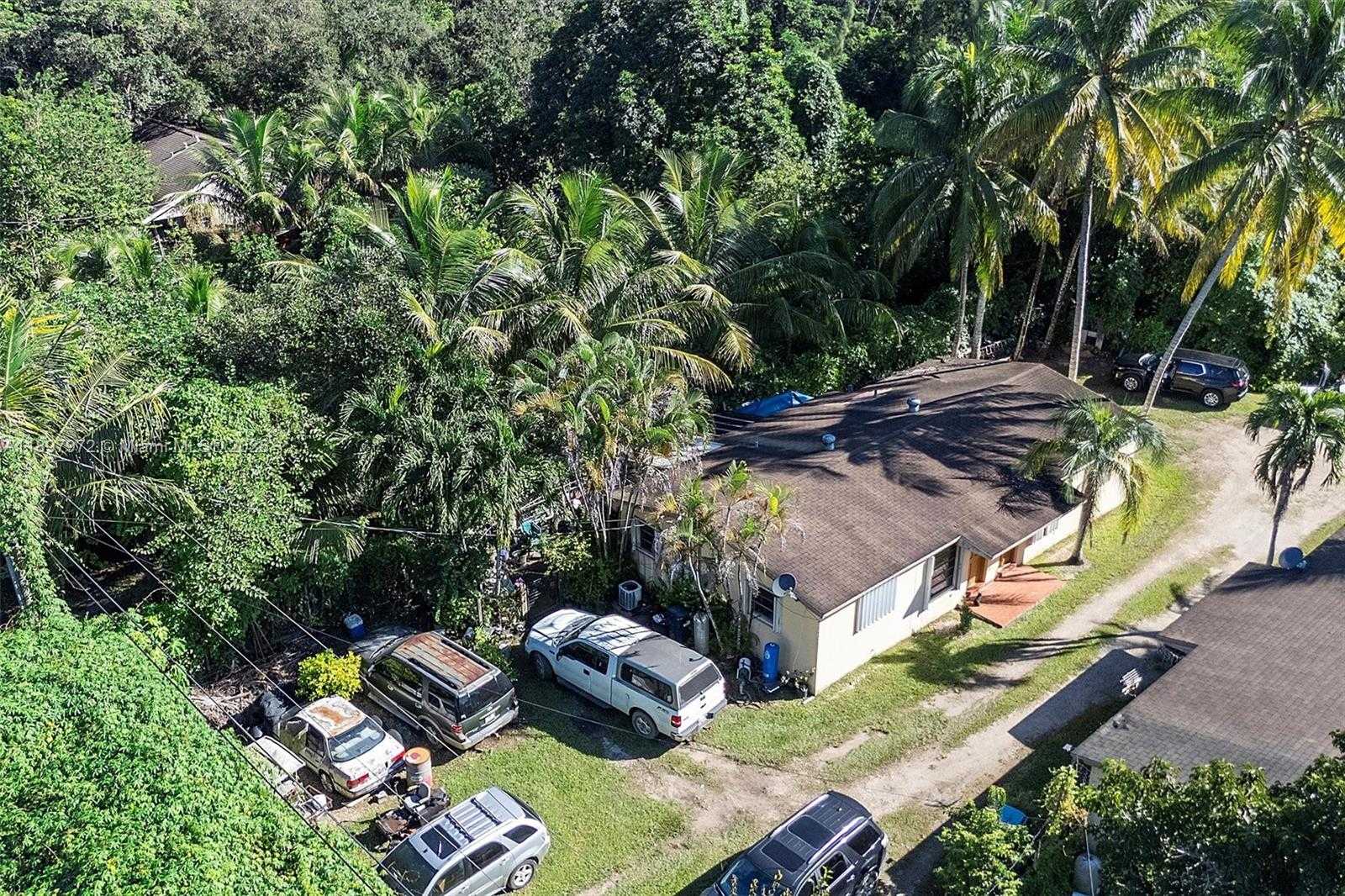 Small Image of 22940 SOUTH WEST 156TH AVE #4, Miami Number 30