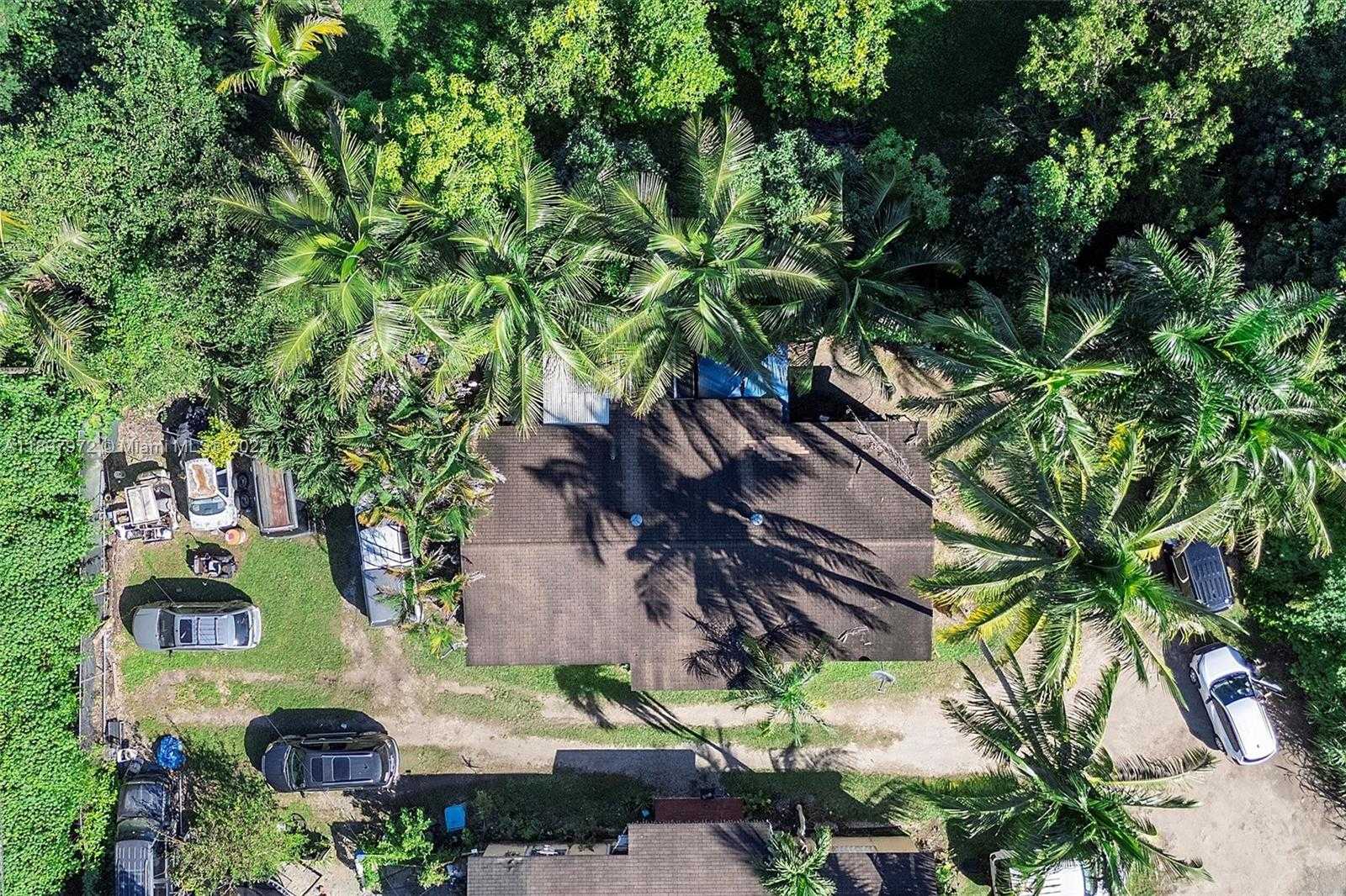 Small Image of 22940 SOUTH WEST 156TH AVE #4, Miami Number 31