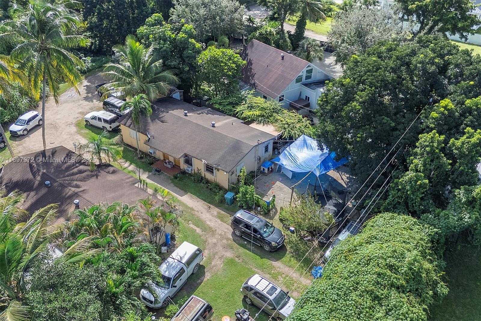 Small Image of 22940 SOUTH WEST 156TH AVE #4, Miami Number 34