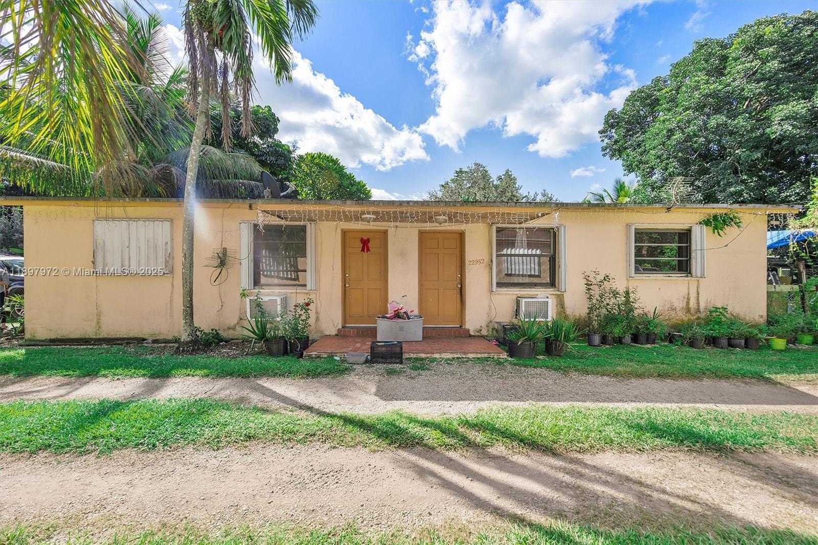 Small Image of 22940 SOUTH WEST 156TH AVE #4, Miami Number 4