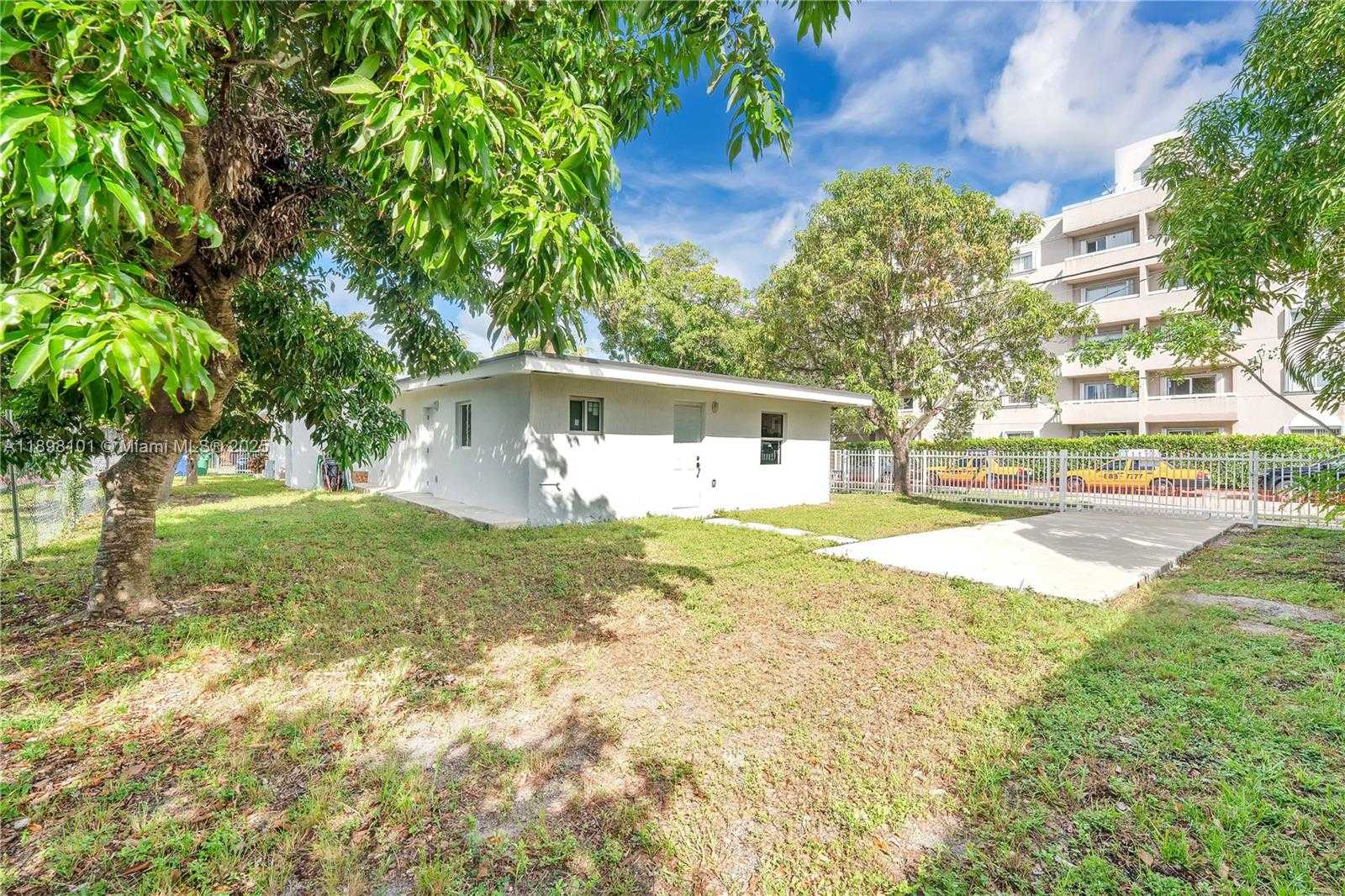 Small Image of 521 NORTH WEST 33RD AVE #3, Miami Number 28