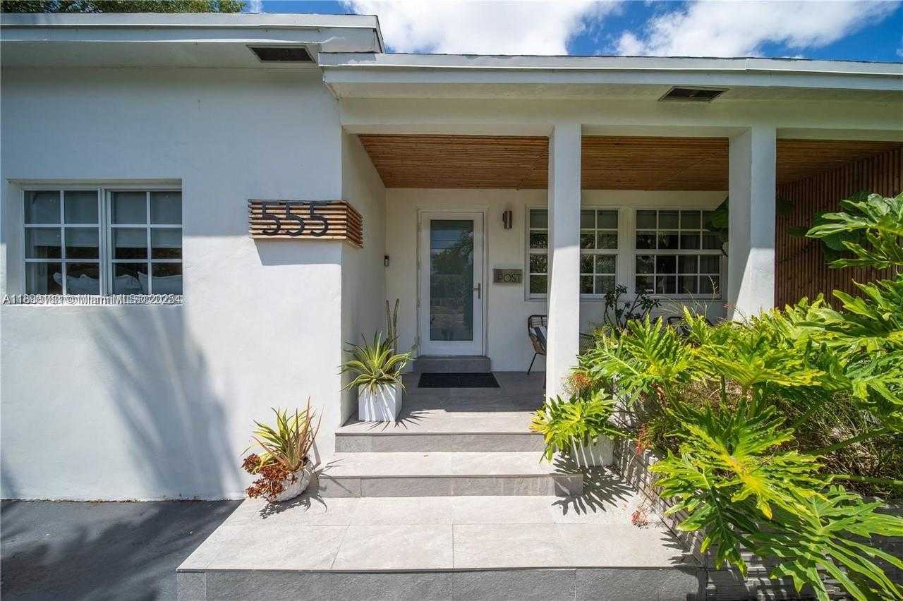 Small Image of 555 NORTH EAST 127TH ST, North Miami Number 5