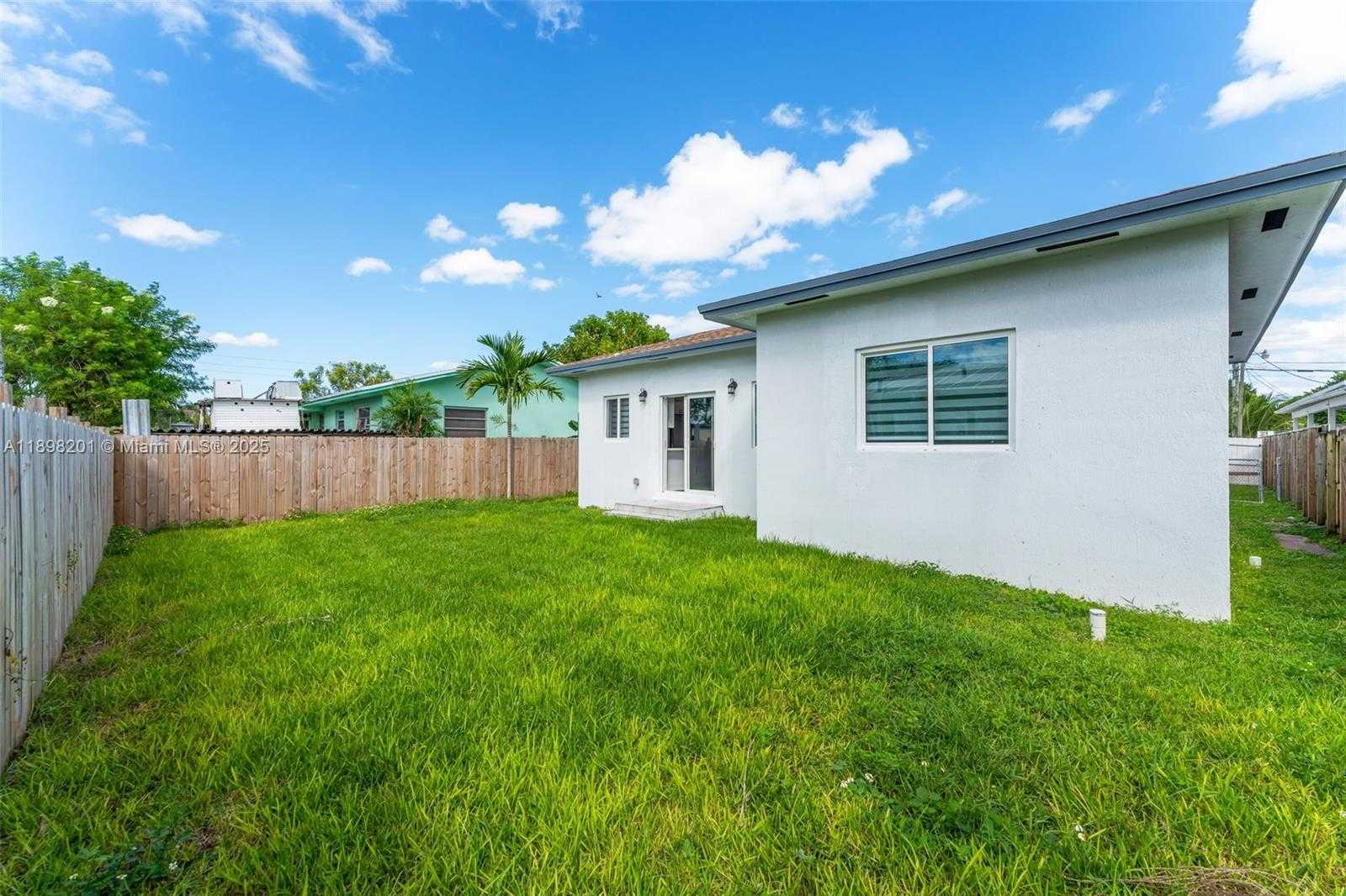 Small Image of 3840 SOUTH WEST 91ST AVE, Miami Number 23