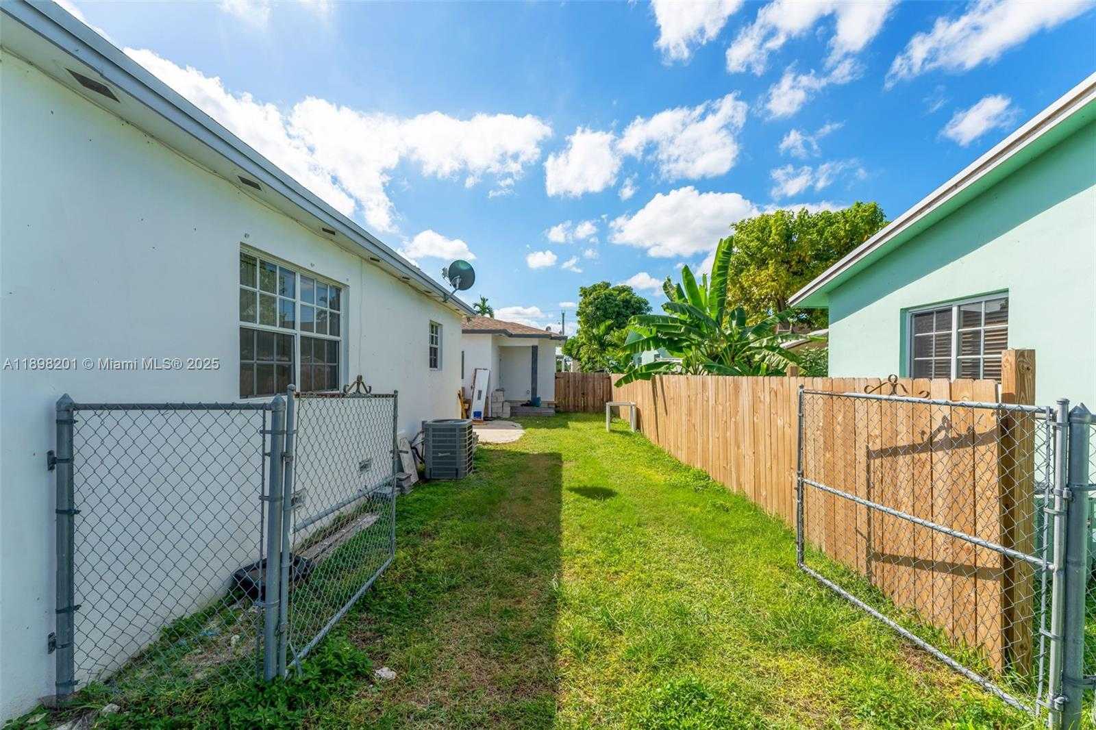 Small Image of 3840 SOUTH WEST 91ST AVE, Miami Number 25