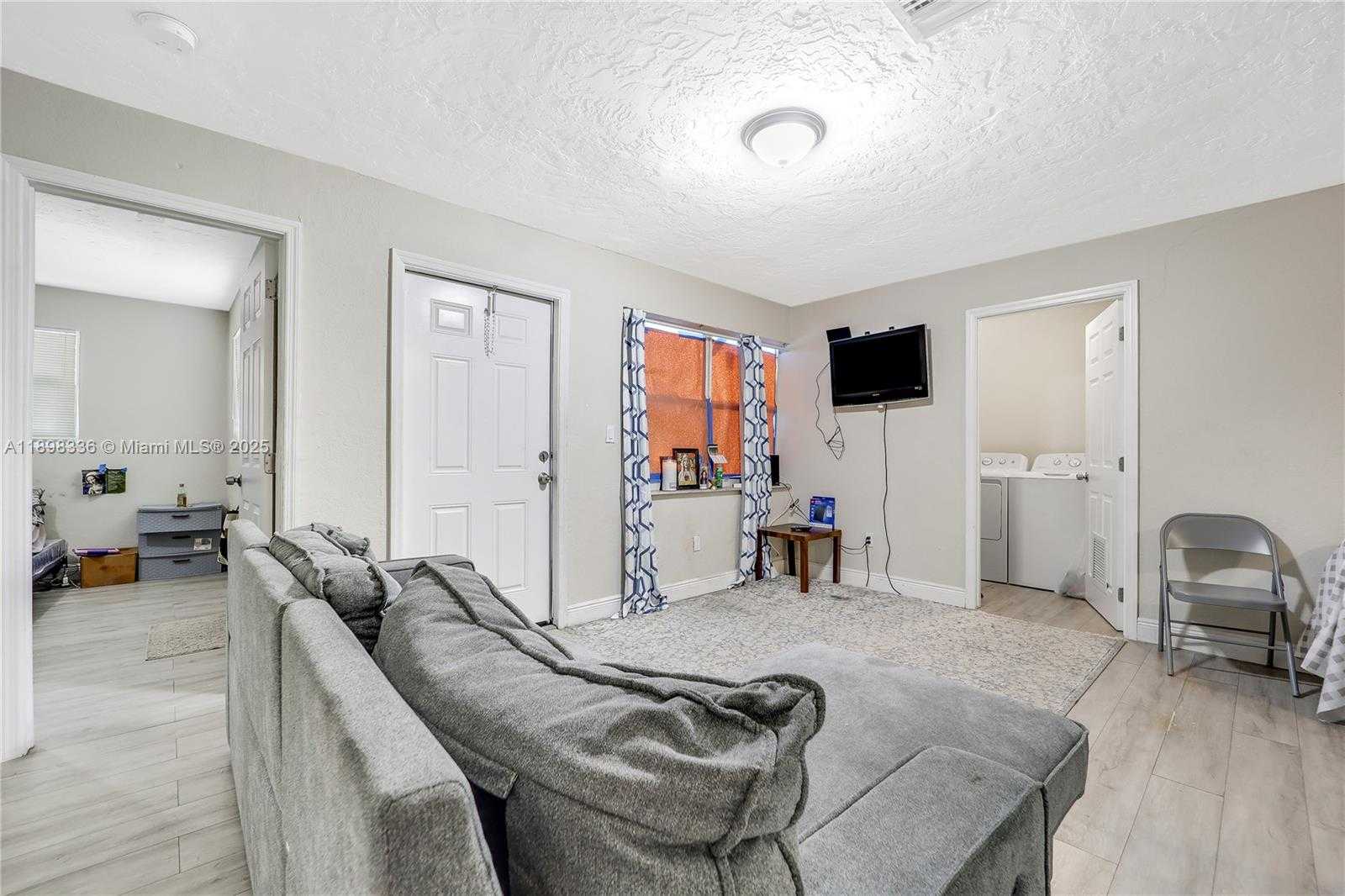 Small Image of 2512 NORTH WEST 9TH PL, Fort Lauderdale Number 13