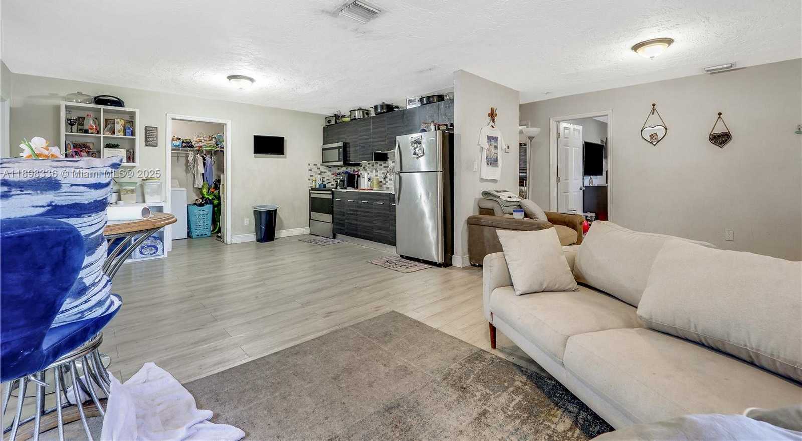 Small Image of 2512 NORTH WEST 9TH PL, Fort Lauderdale Number 17