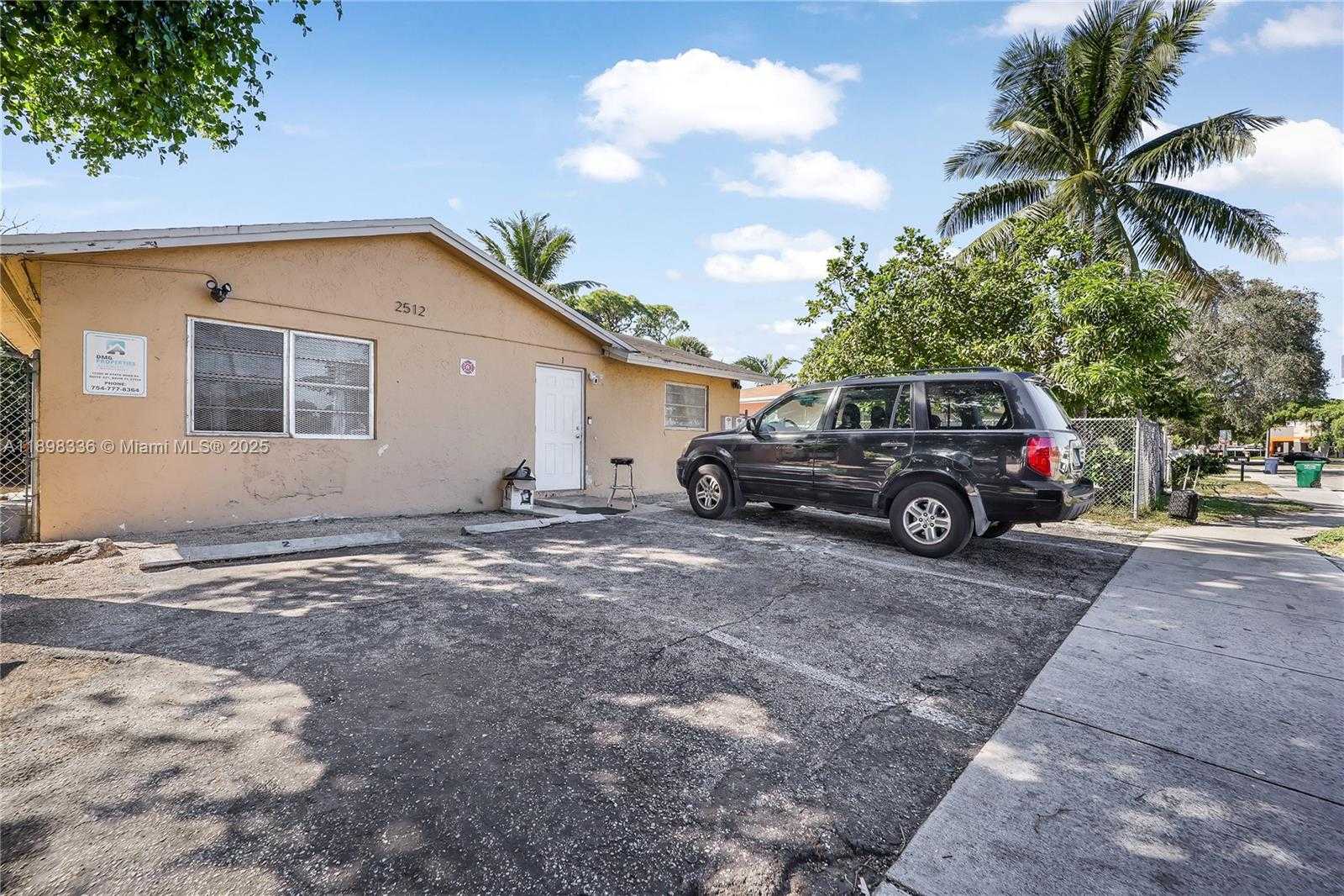 Small Image of 2512 NORTH WEST 9TH PL, Fort Lauderdale Number 3