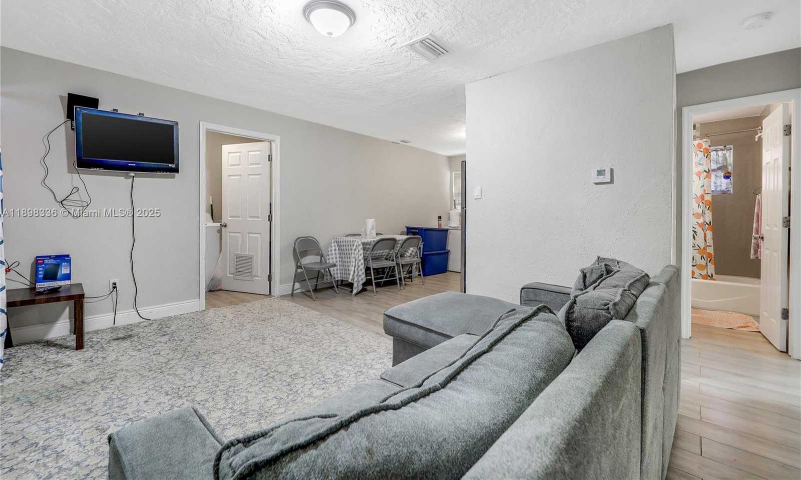 Small Image of 2512 NORTH WEST 9TH PL, Fort Lauderdale Number 7