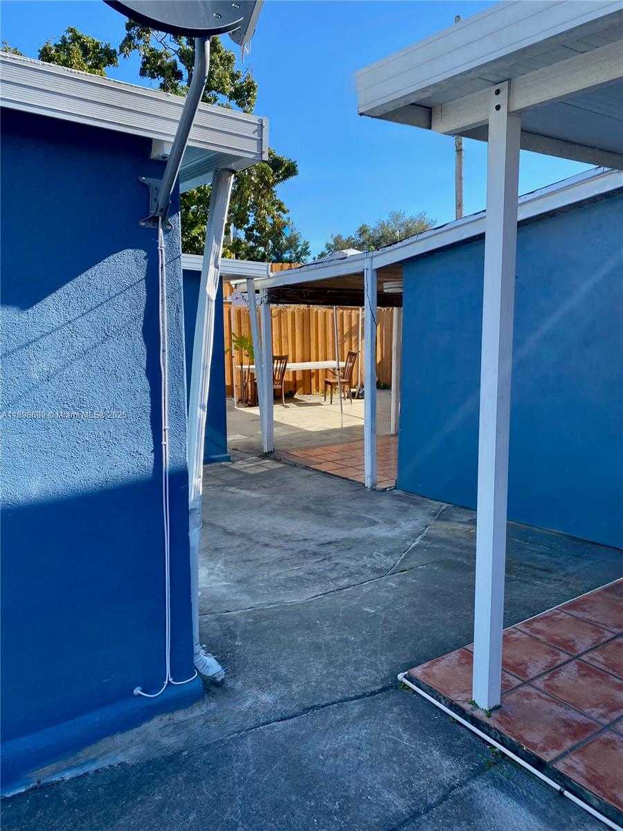 Small Image of 27 SOUTH WEST 55TH AVE RD, Miami Number 12