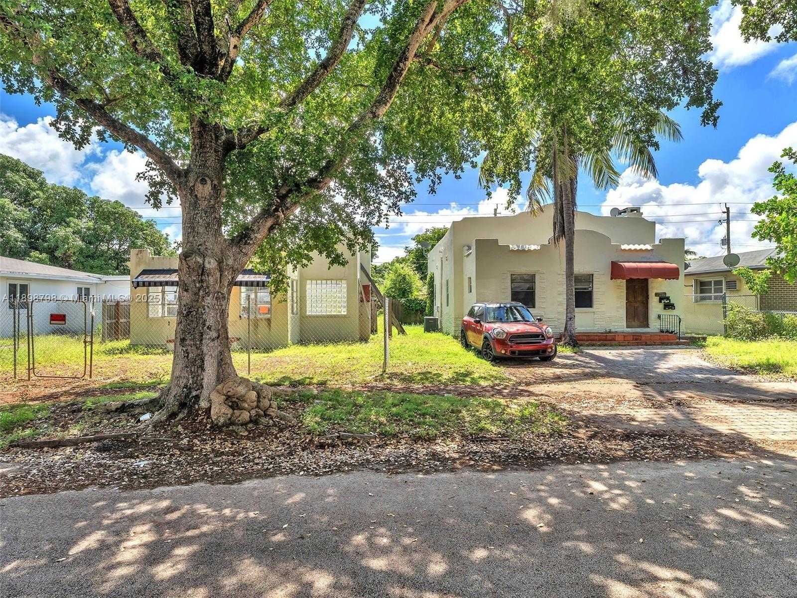Small Image of 1932 DEWEY ST, Hollywood Number 3