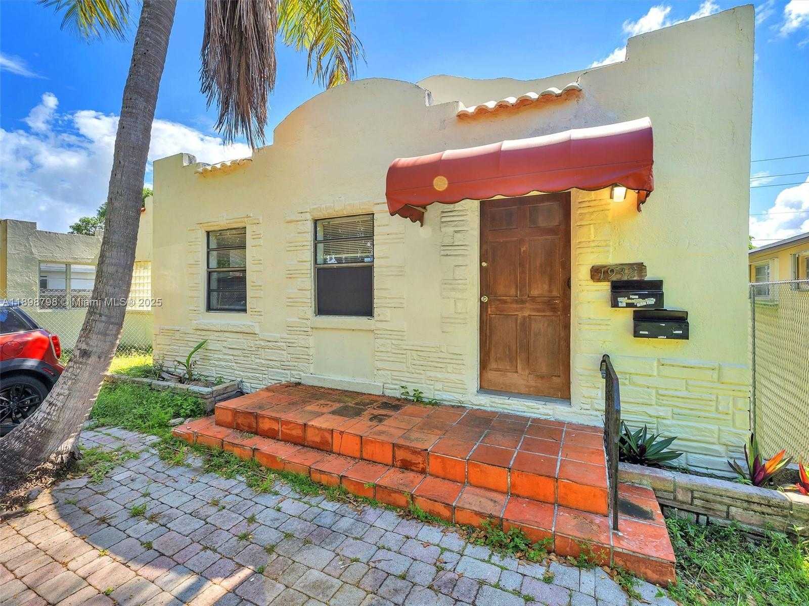 Small Image of 1932 DEWEY ST, Hollywood Number 4
