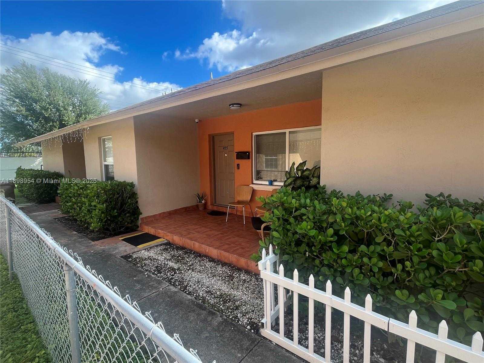 Small Image of 453 EAST 13TH ST #2, Hialeah Number 2