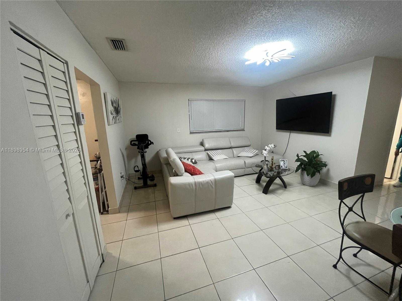 Small Image of 453 EAST 13TH ST #2, Hialeah Number 5