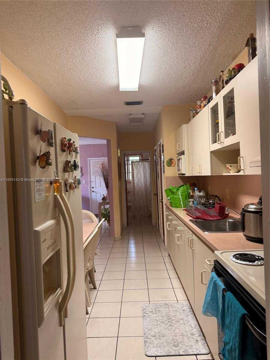 Small Image of 36 EAST 17TH ST #2, Hialeah Number 6
