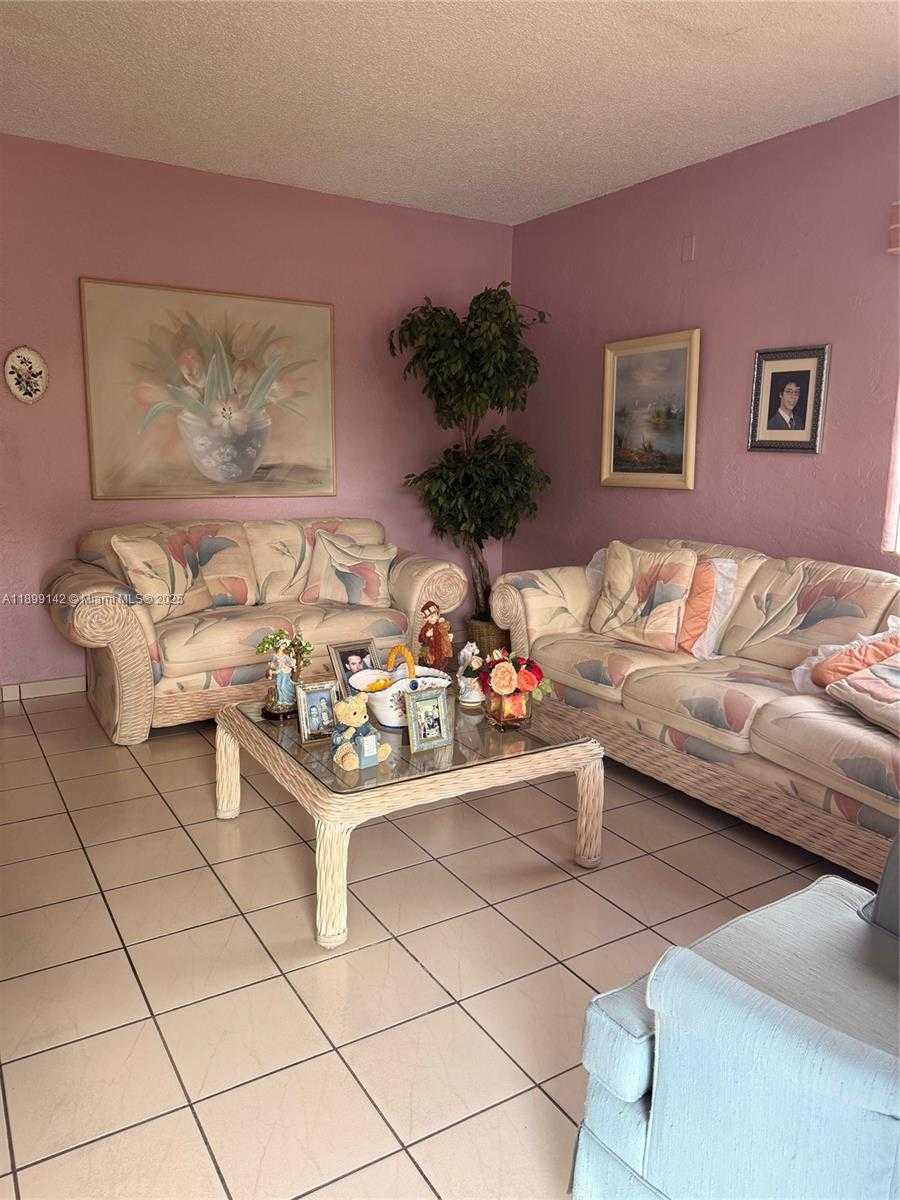 Small Image of 36 EAST 17TH ST #2, Hialeah Number 8