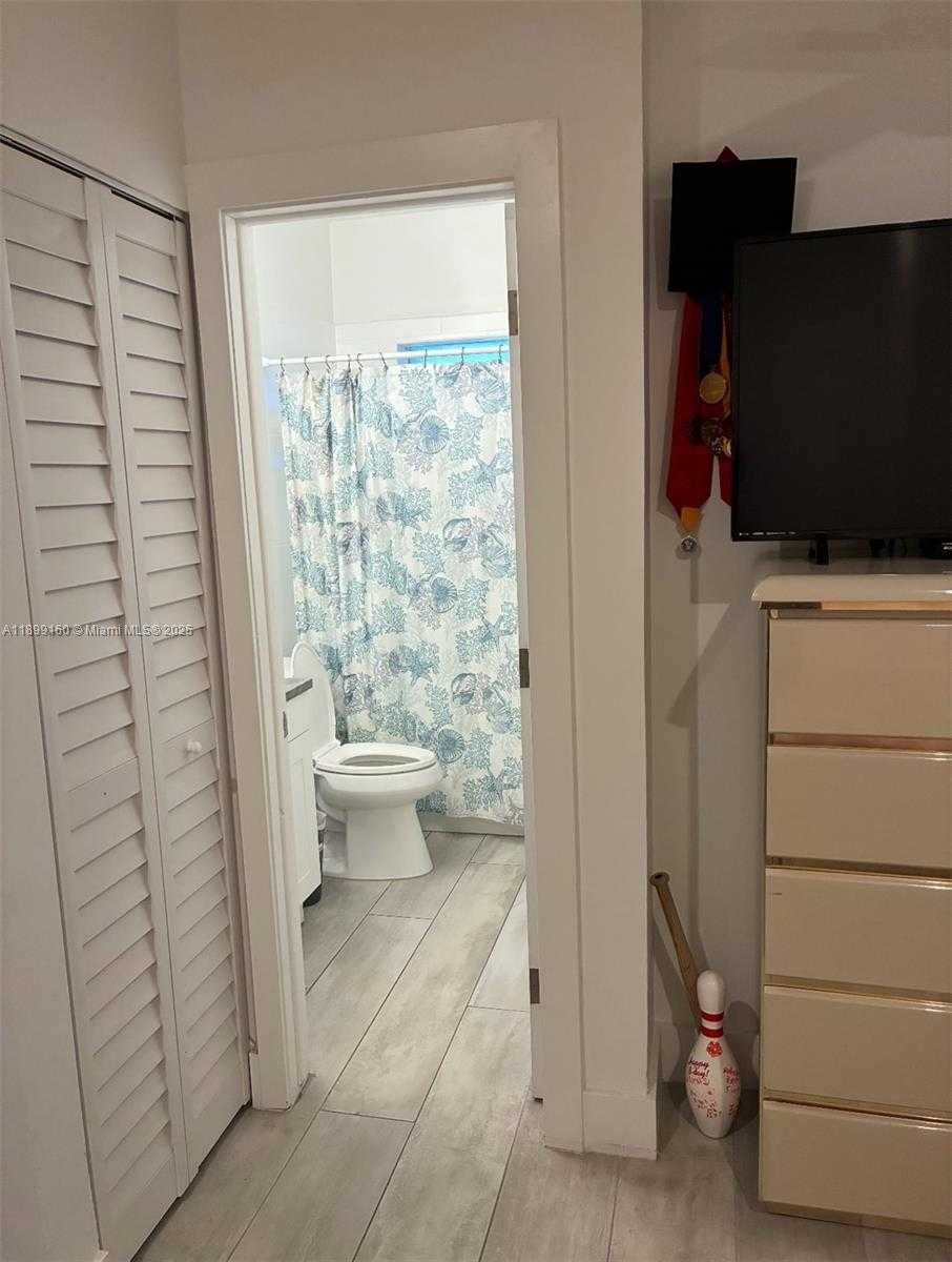 Small Image of 1812 COOLIDGE ST #4, Hollywood Number 19