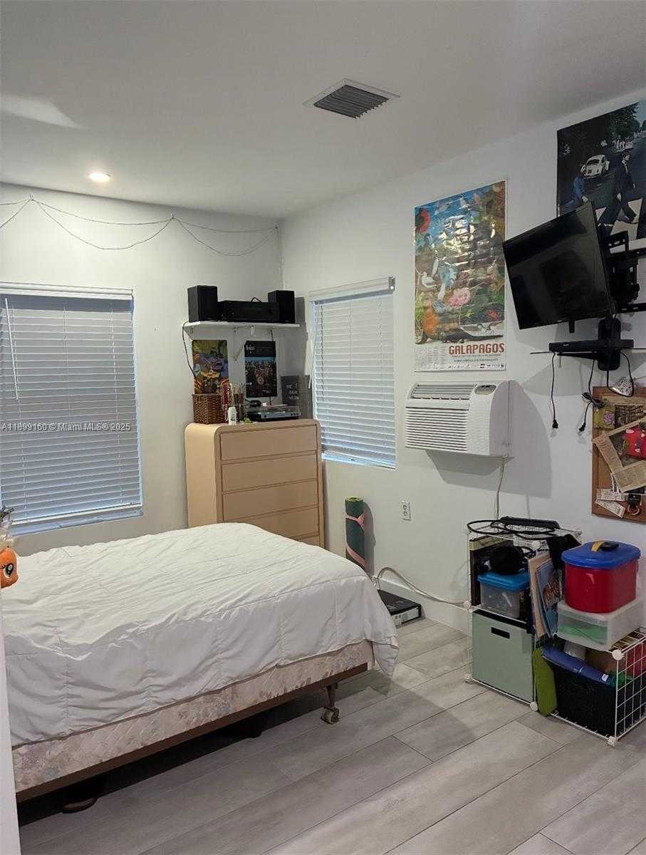 Small Image of 1812 COOLIDGE ST #4, Hollywood Number 20