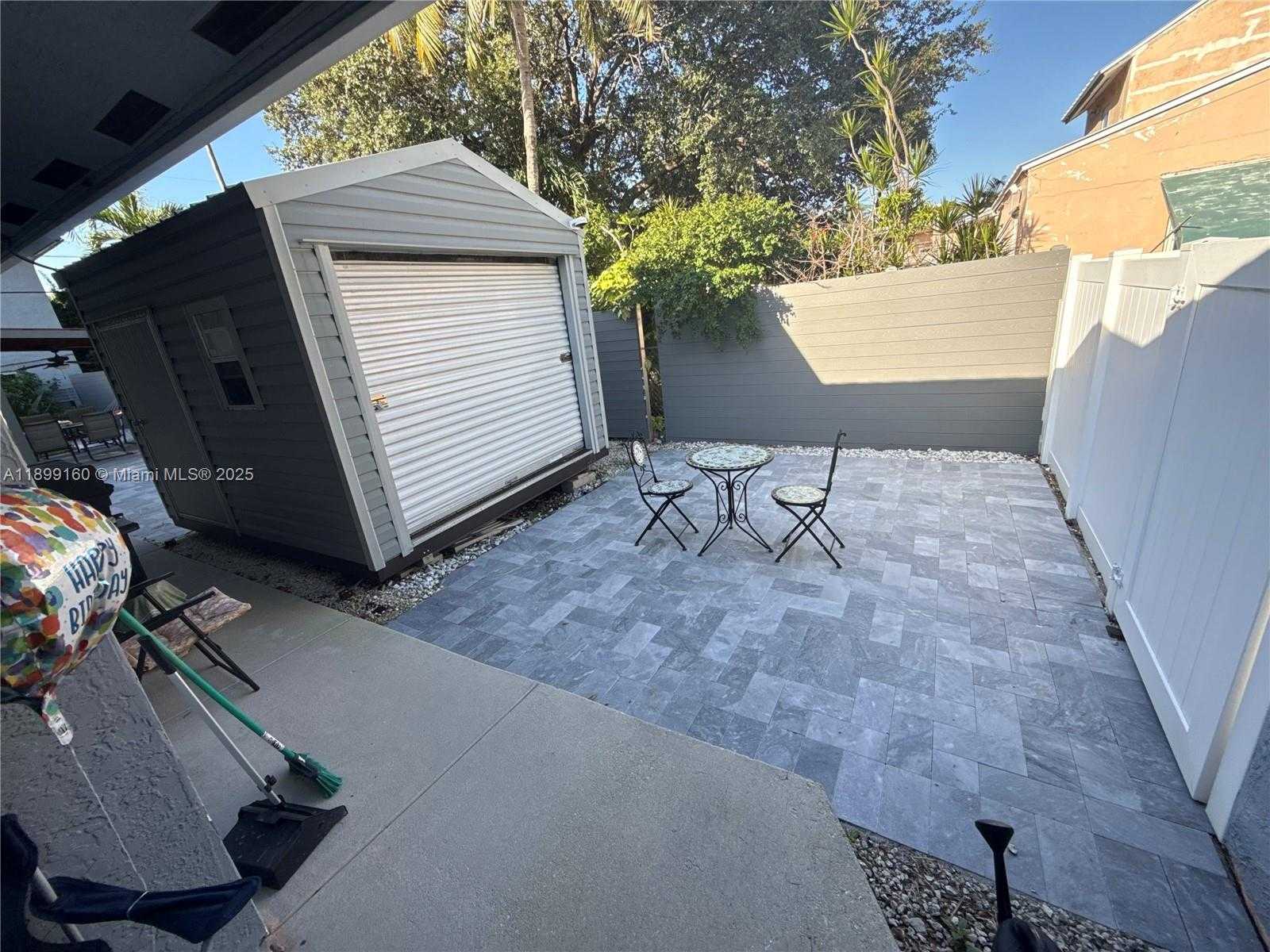 Small Image of 1812 COOLIDGE ST #4, Hollywood Number 9