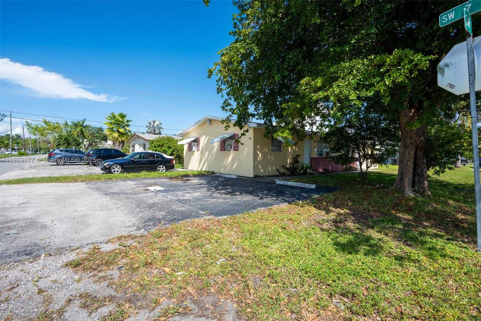 Small Image of Hallandale Beach Number 5