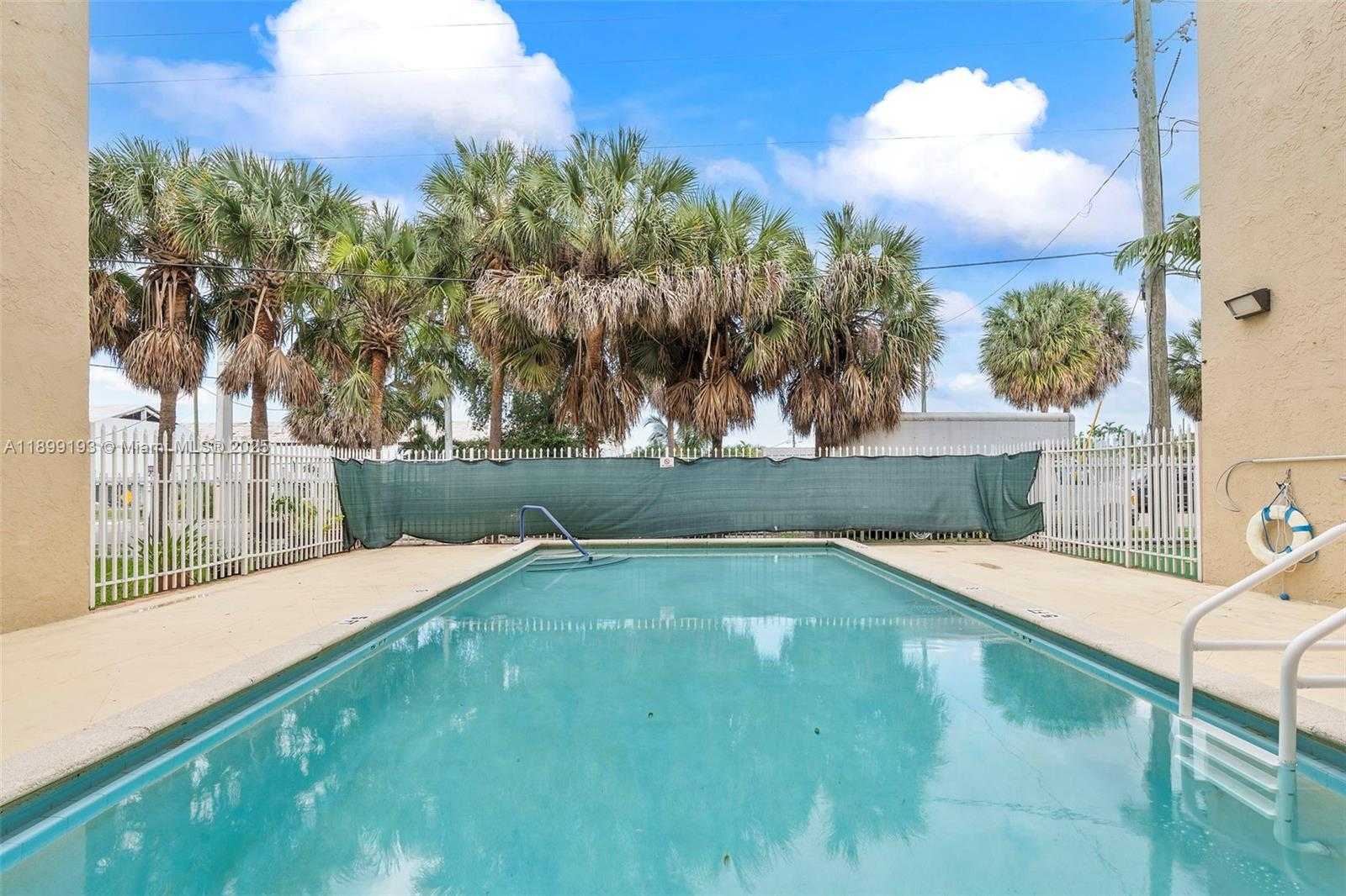 Small Image of 2400 NORTH WEST 16TH ST RD #27, Miami Number 17