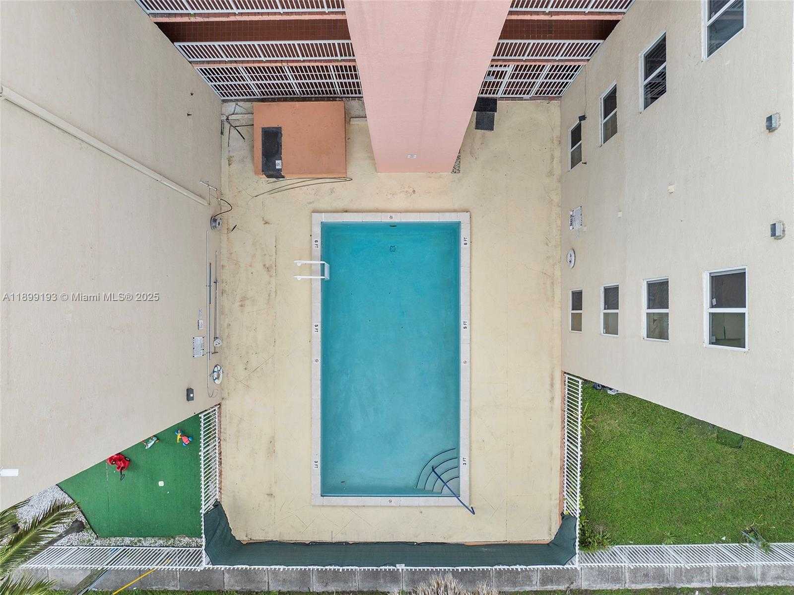 Small Image of 2400 NORTH WEST 16TH ST RD #27, Miami Number 18