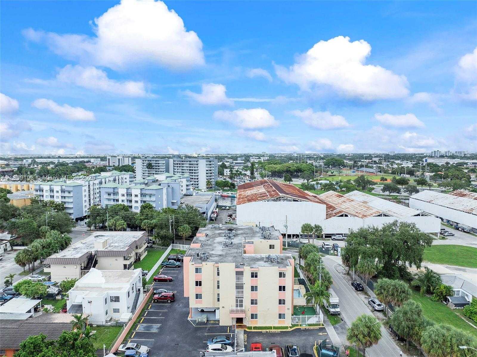 Small Image of 2400 NORTH WEST 16TH ST RD #27, Miami Number 21