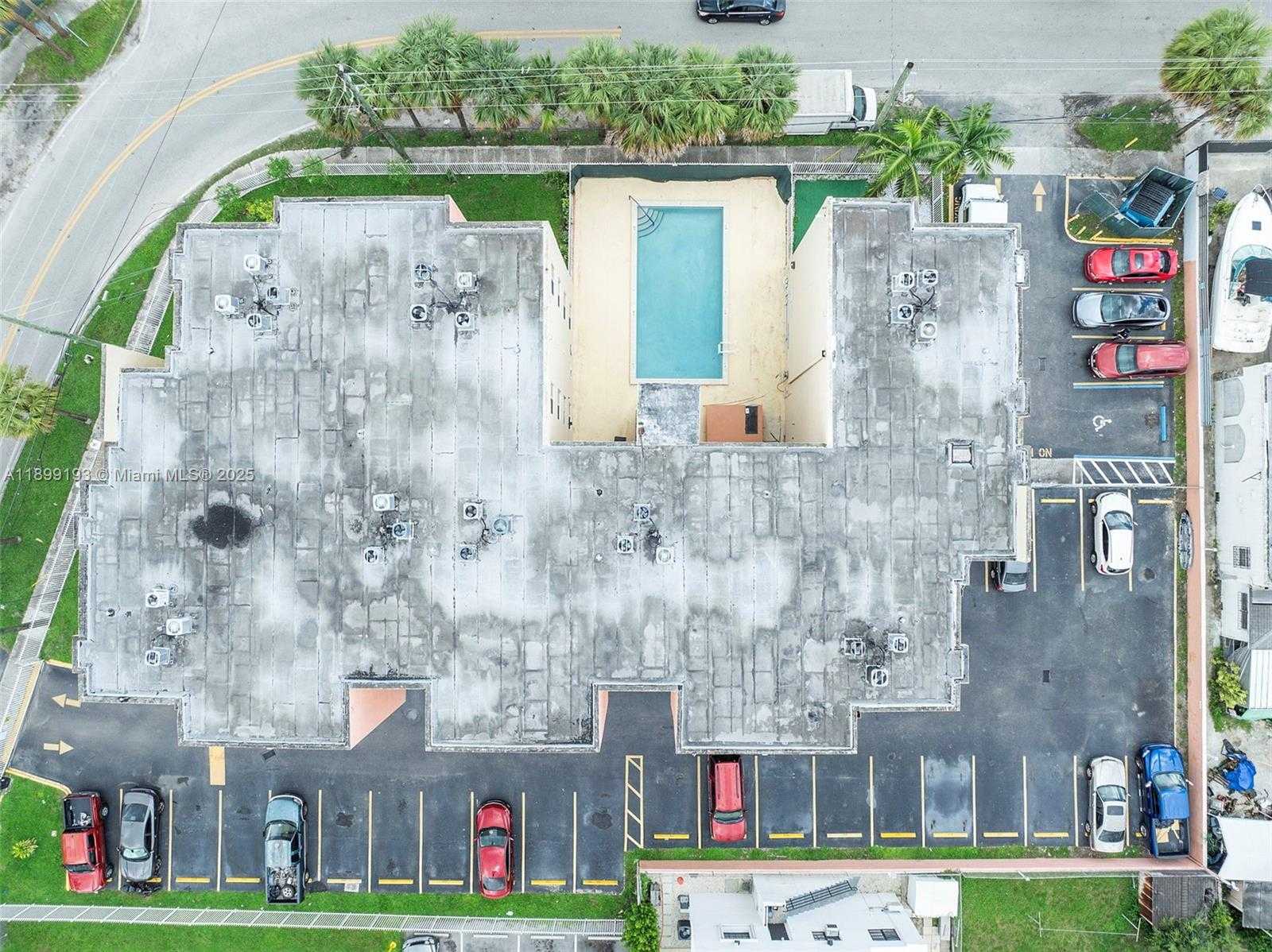 Small Image of 2400 NORTH WEST 16TH ST RD #27, Miami Number 25