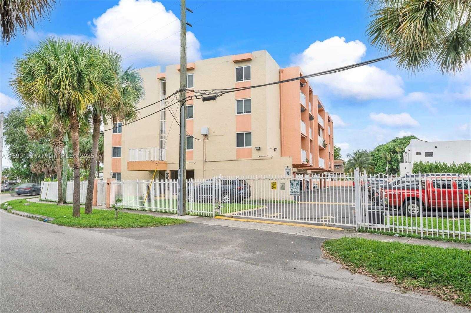 Small Image of 2400 NORTH WEST 16TH ST RD #27, Miami Number 3