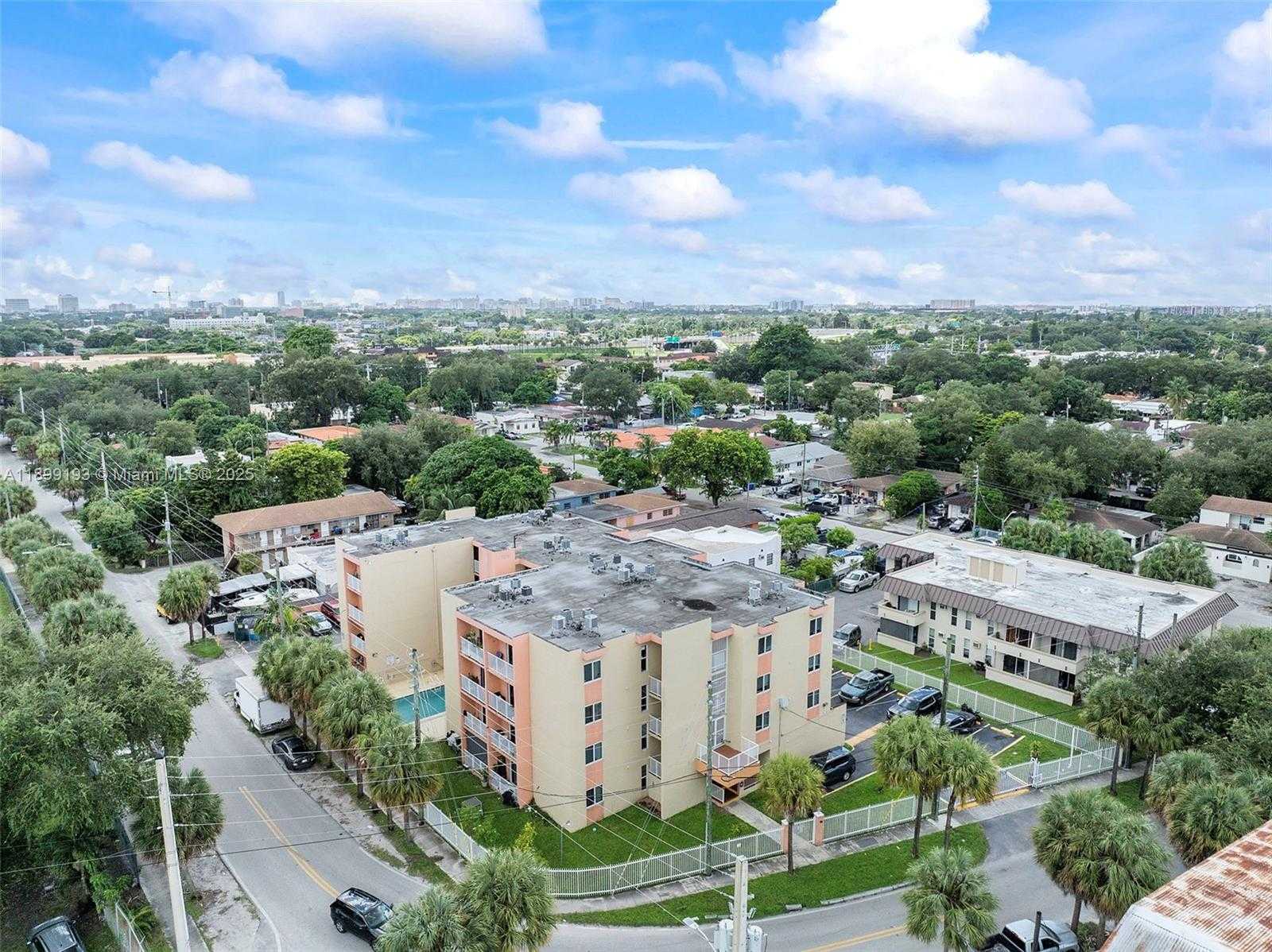 Small Image of 2400 NORTH WEST 16TH ST RD #27, Miami Number 33